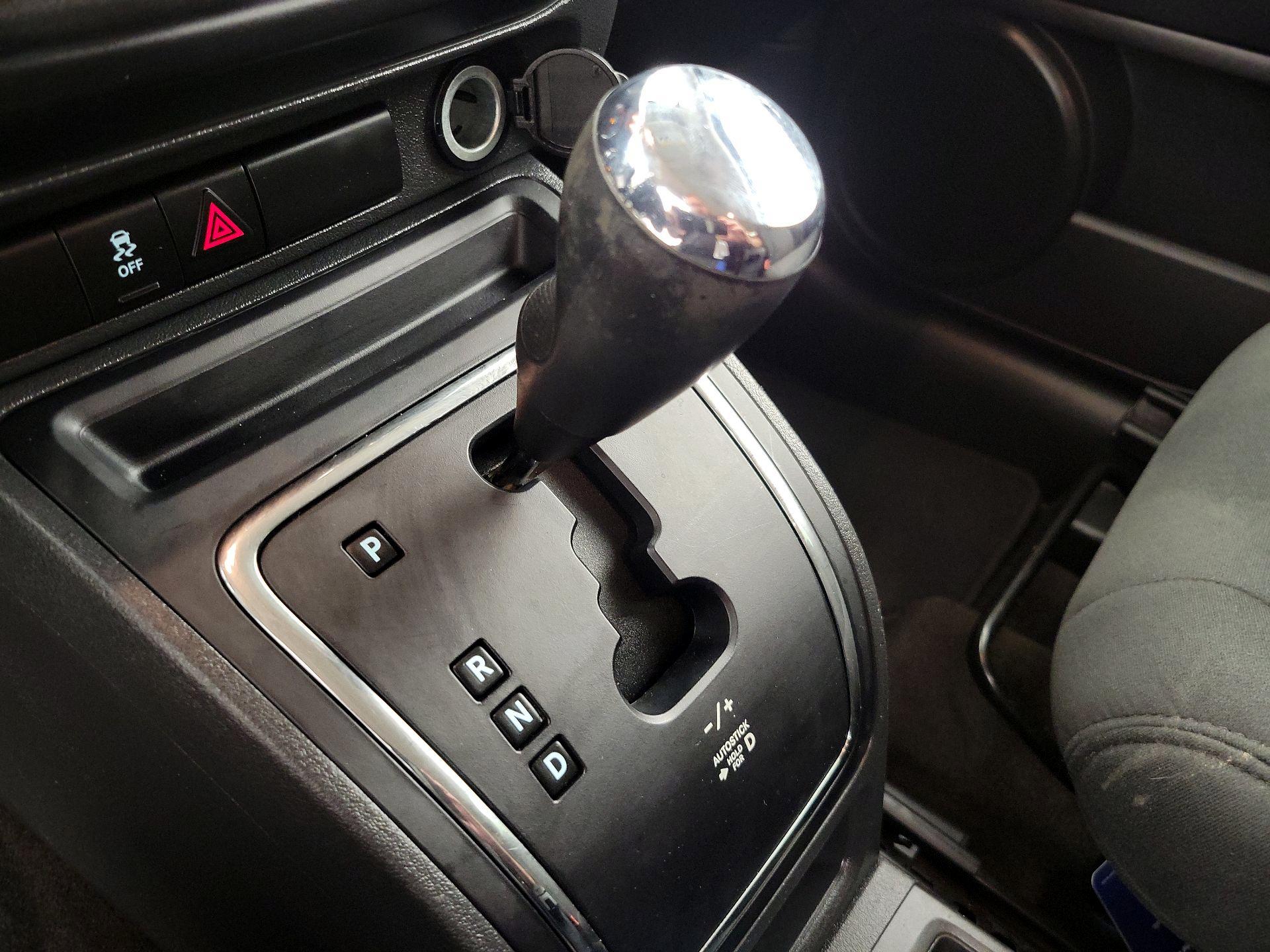 Thumbnail: 2015 Jeep Patriot - 15