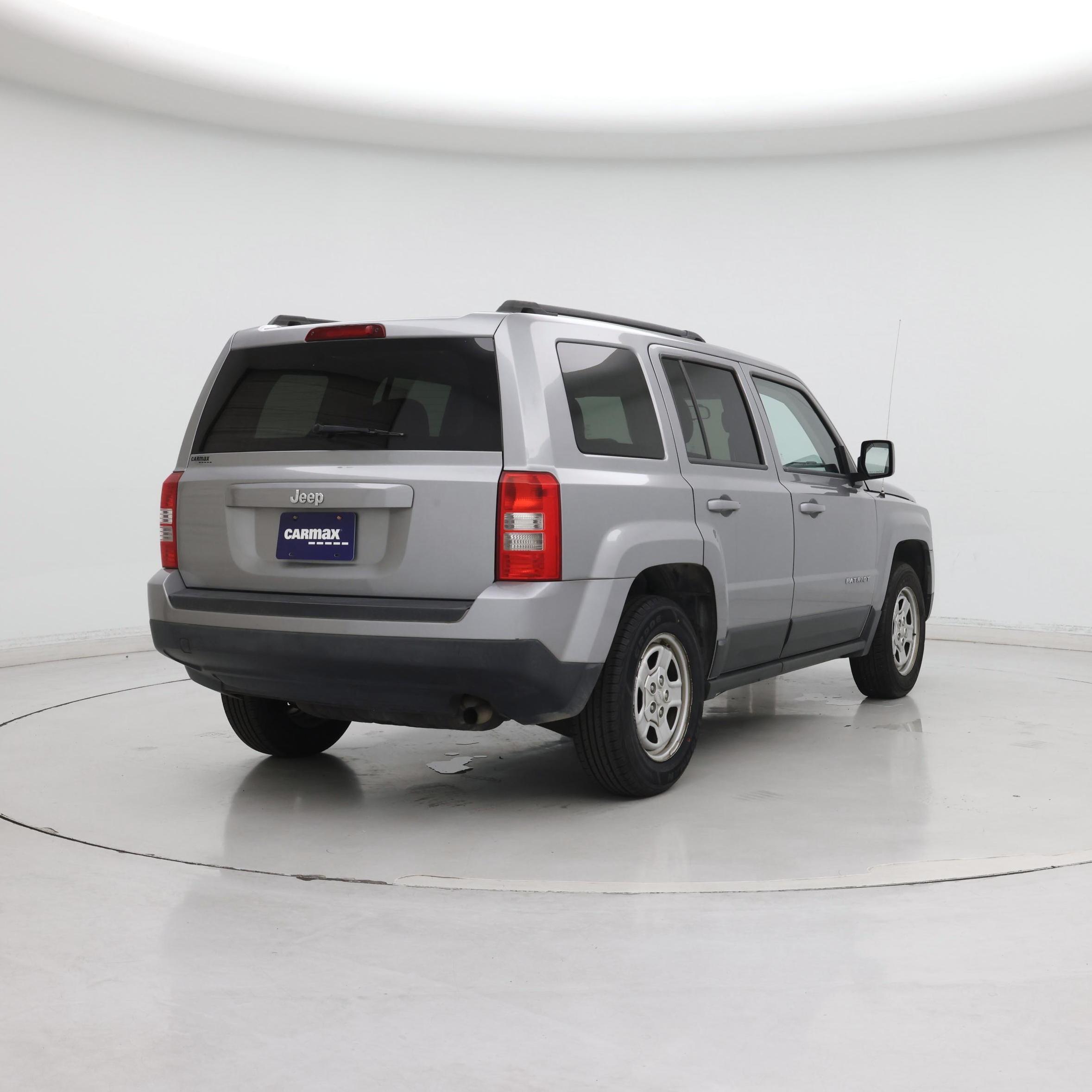 Thumbnail: 2015 Jeep Patriot - 8