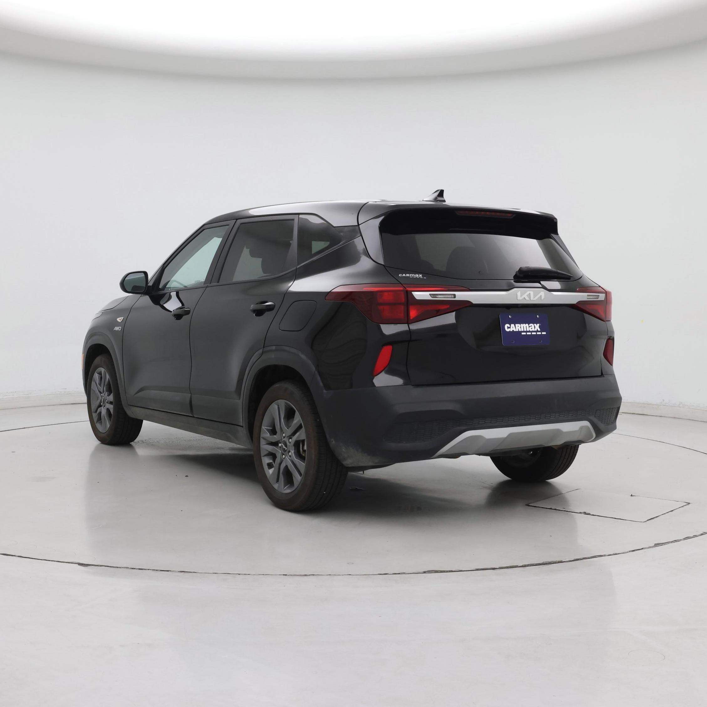 Thumbnail: 2023 Kia Seltos - 2