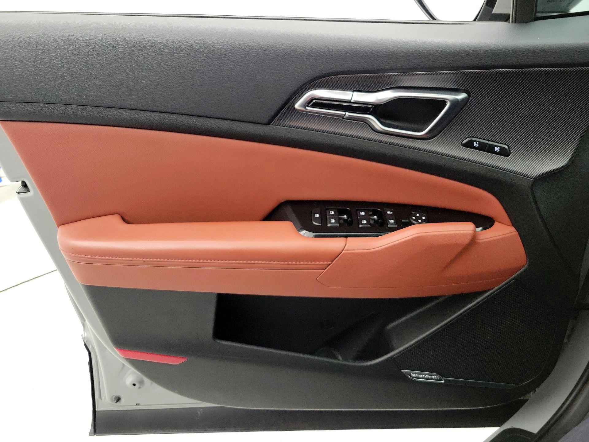 Thumbnail: 2023 Kia Sportage - 12