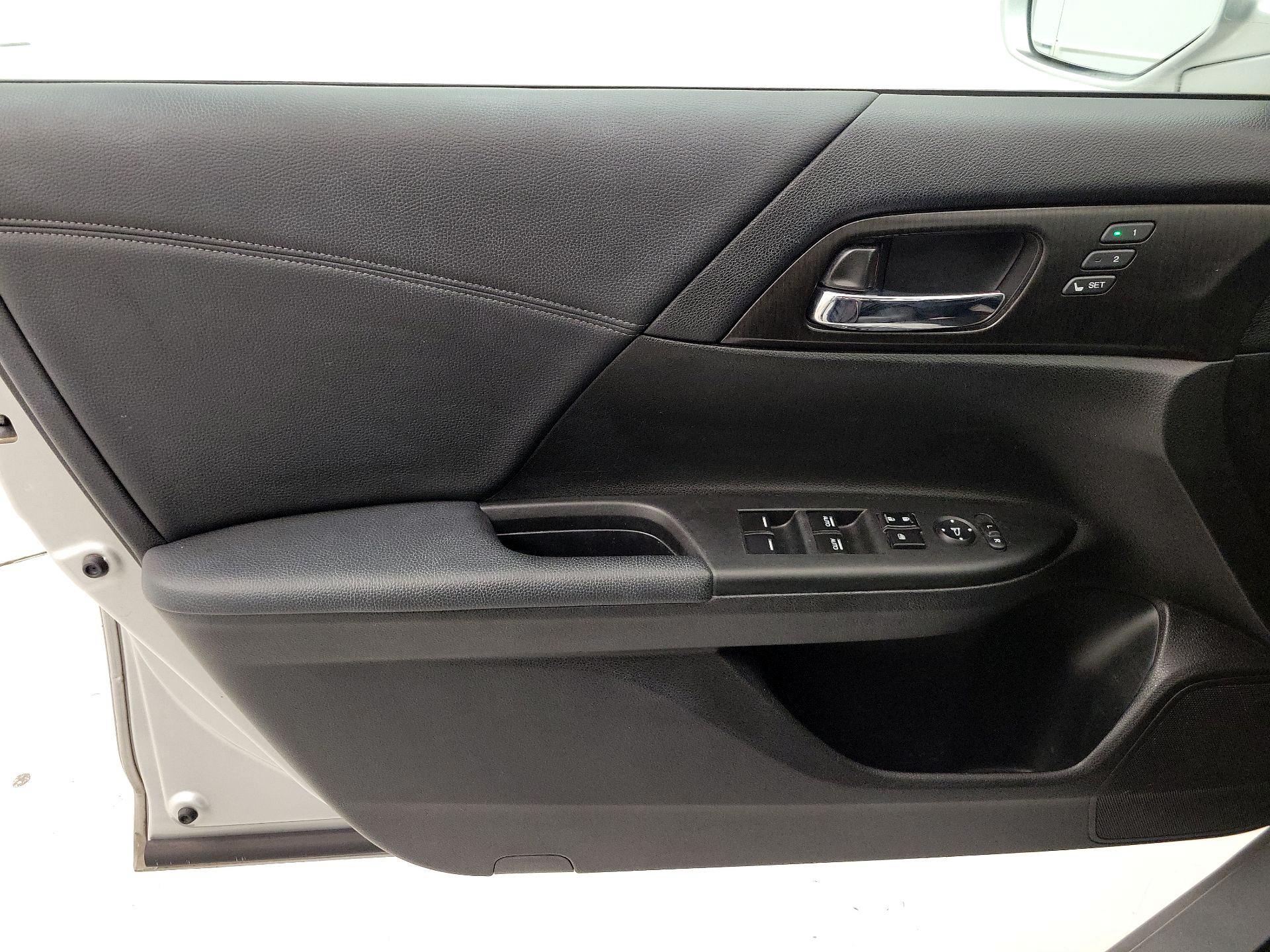 Thumbnail: 2014 Honda Accord - 12