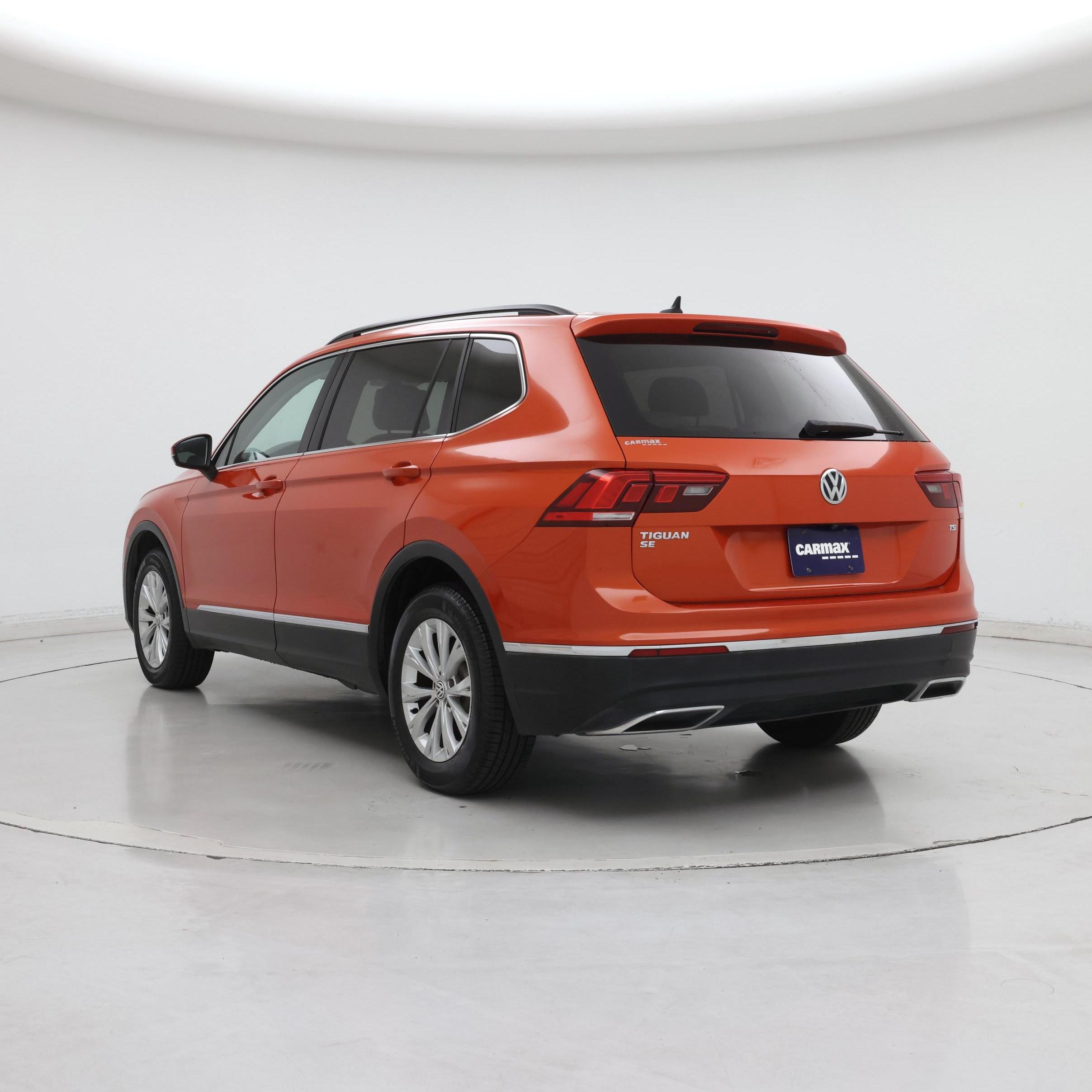 Thumbnail: 2018 Volkswagen Tiguan - 2