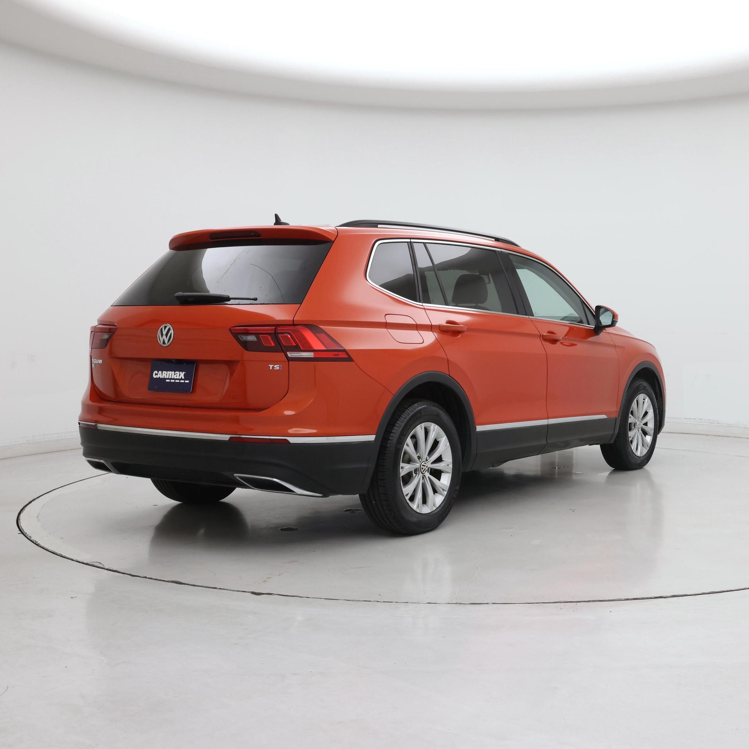 Thumbnail: 2018 Volkswagen Tiguan - 8