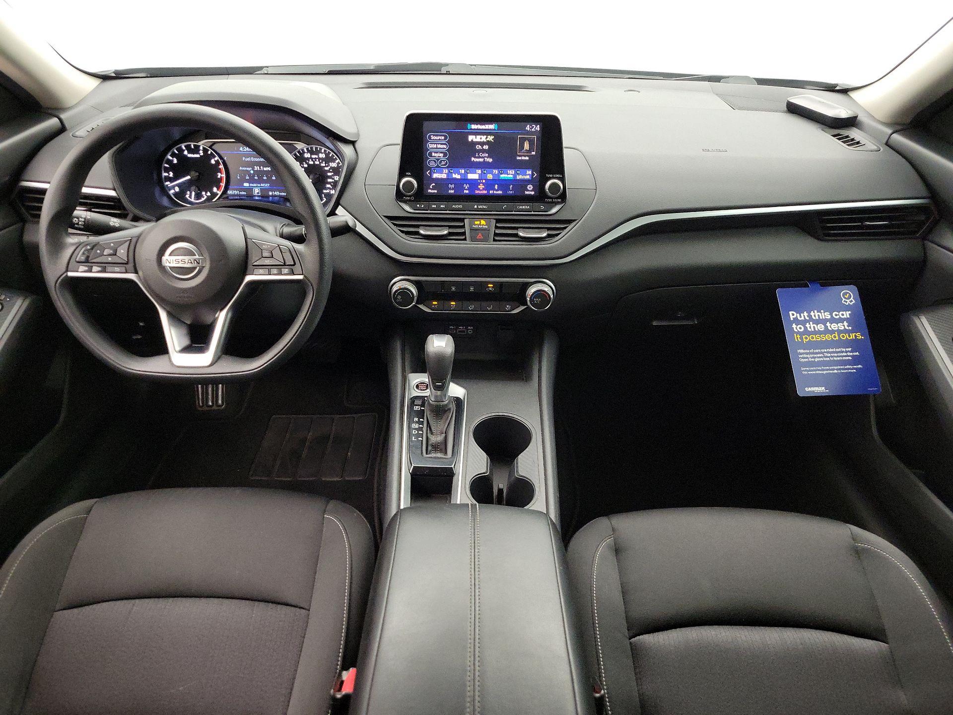 Thumbnail: 2020 Nissan Altima - 9