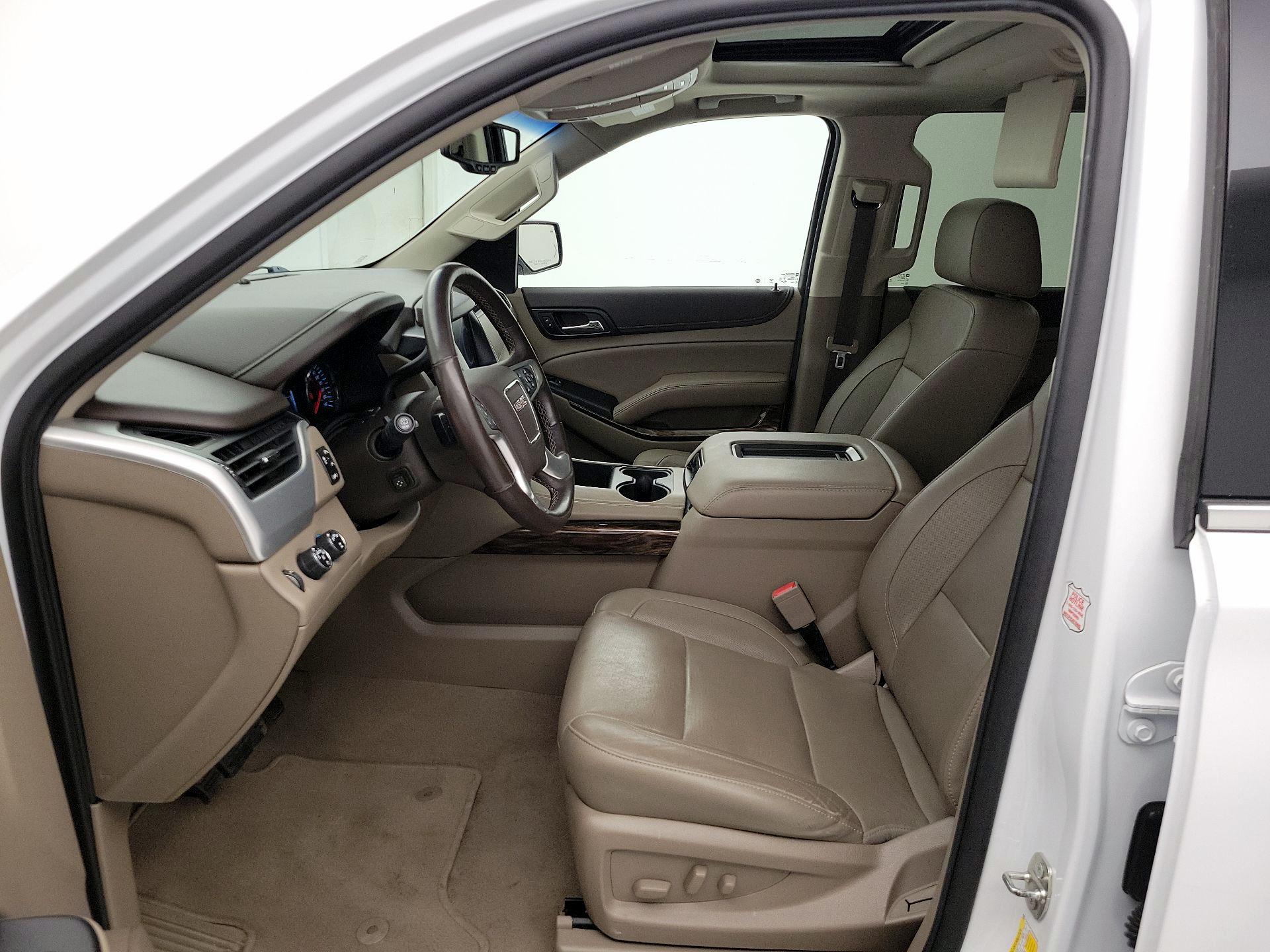 Thumbnail: 2019 GMC Yukon XL - 11