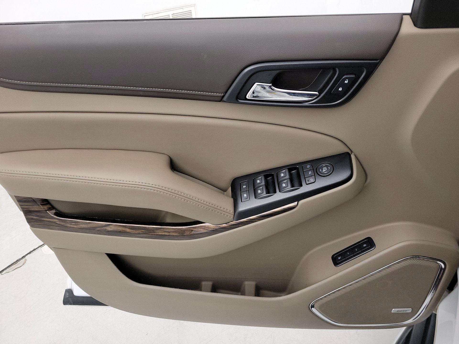 Thumbnail: 2019 GMC Yukon XL - 12