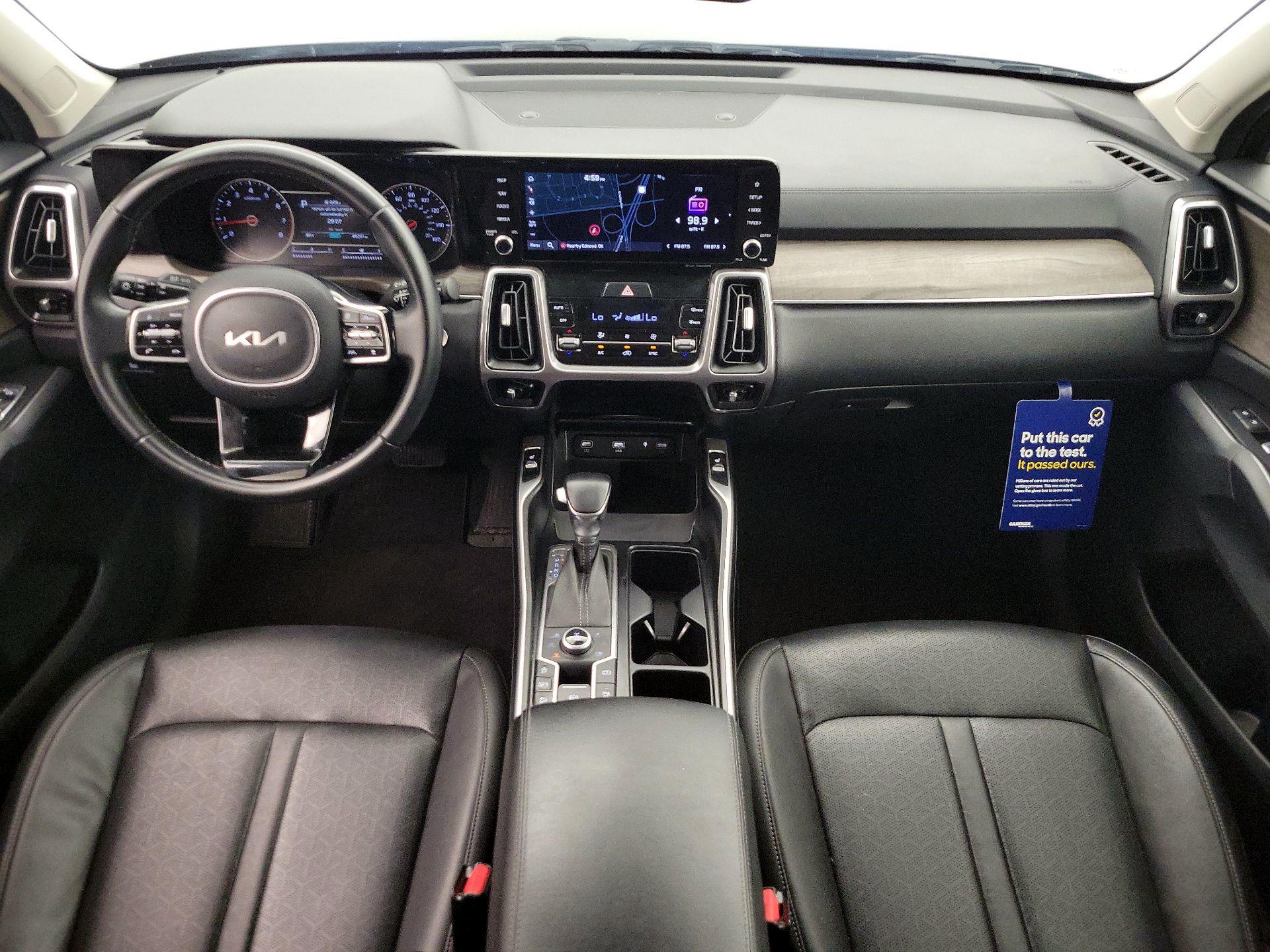 Thumbnail: 2022 Kia Sorento - 9