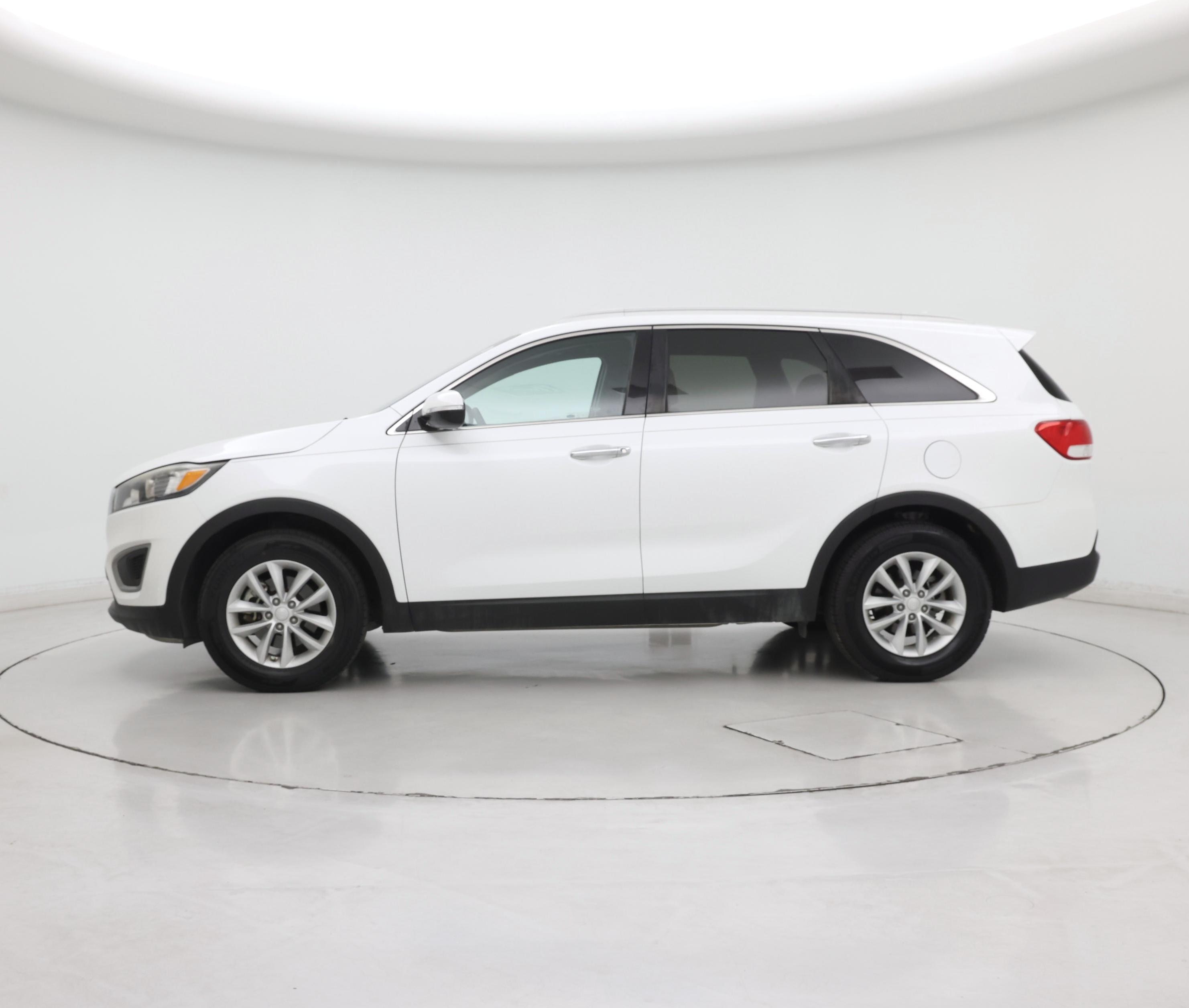 Thumbnail: 2018 Kia Sorento - 3