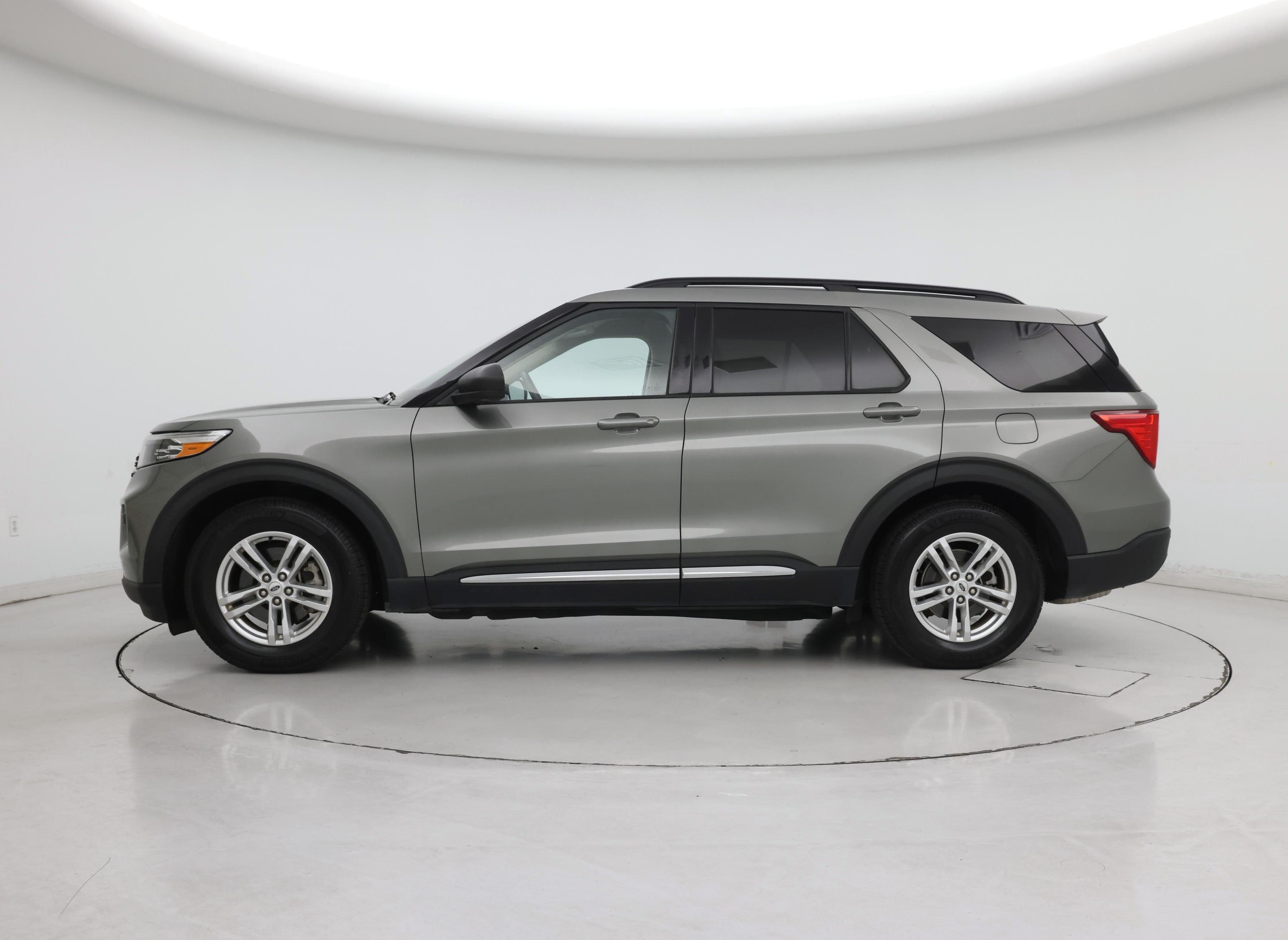 Thumbnail: 2020 Ford Explorer - 3