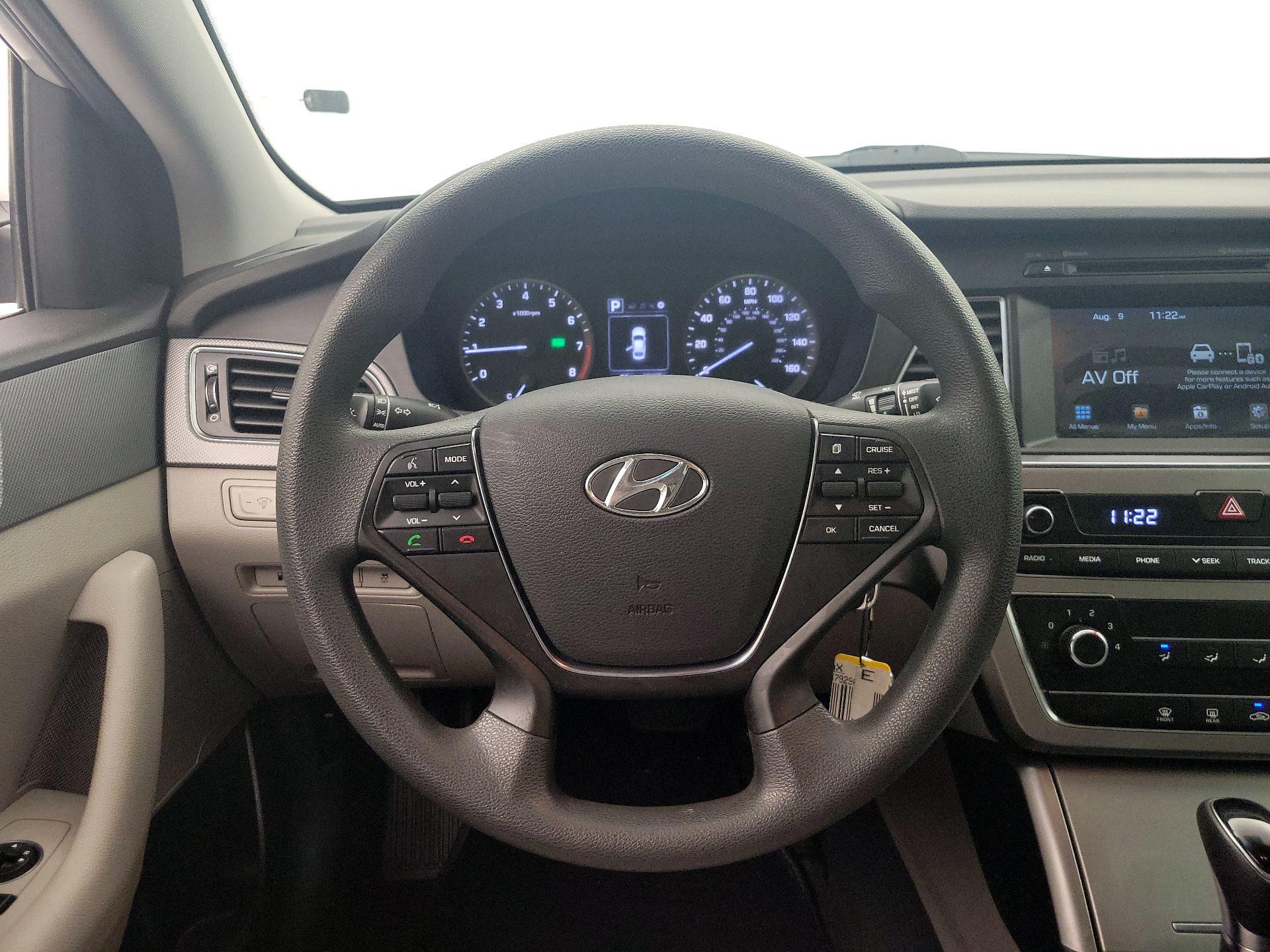 Thumbnail: 2017 Hyundai Sonata - 10
