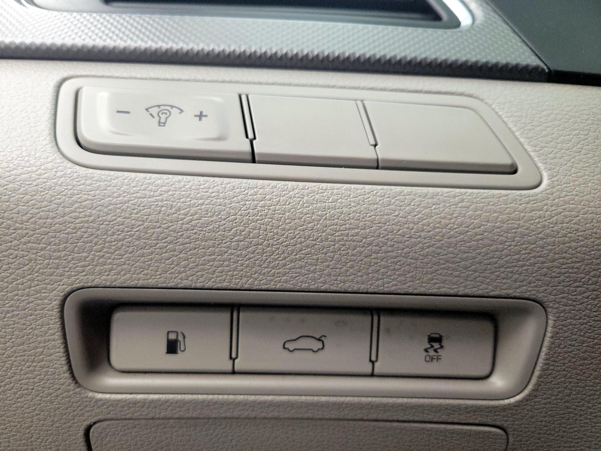 Thumbnail: 2017 Hyundai Sonata - 13