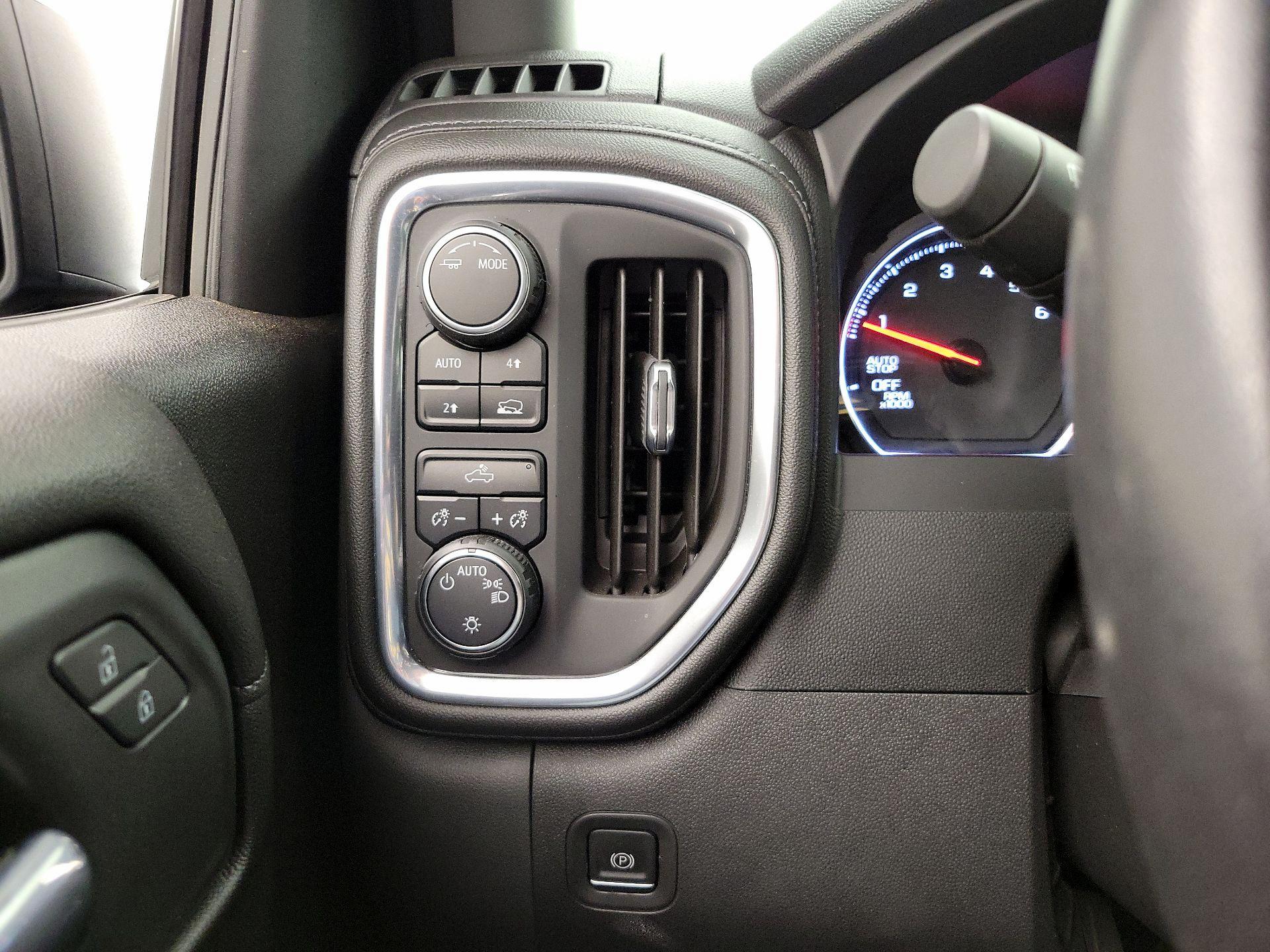 Thumbnail: 2021 Chevrolet Silverado 1500 - 13