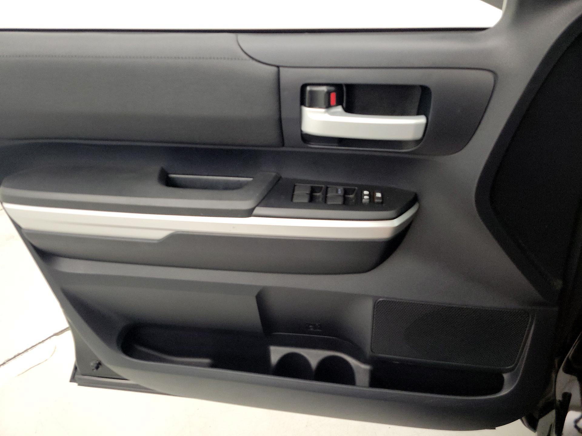 Thumbnail: 2015 Toyota Tundra - 12