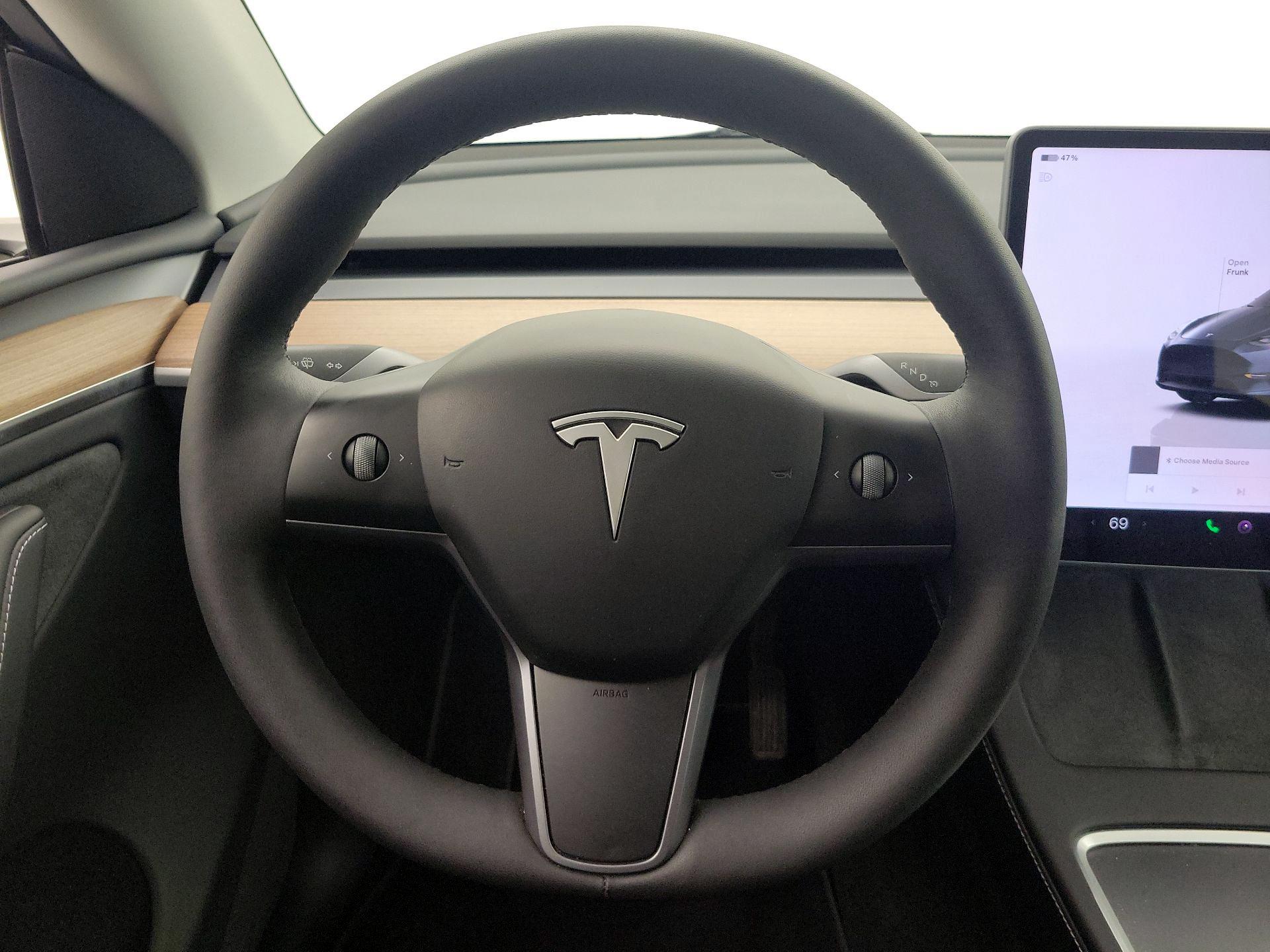 Thumbnail: 2023 Tesla Model Y - 10