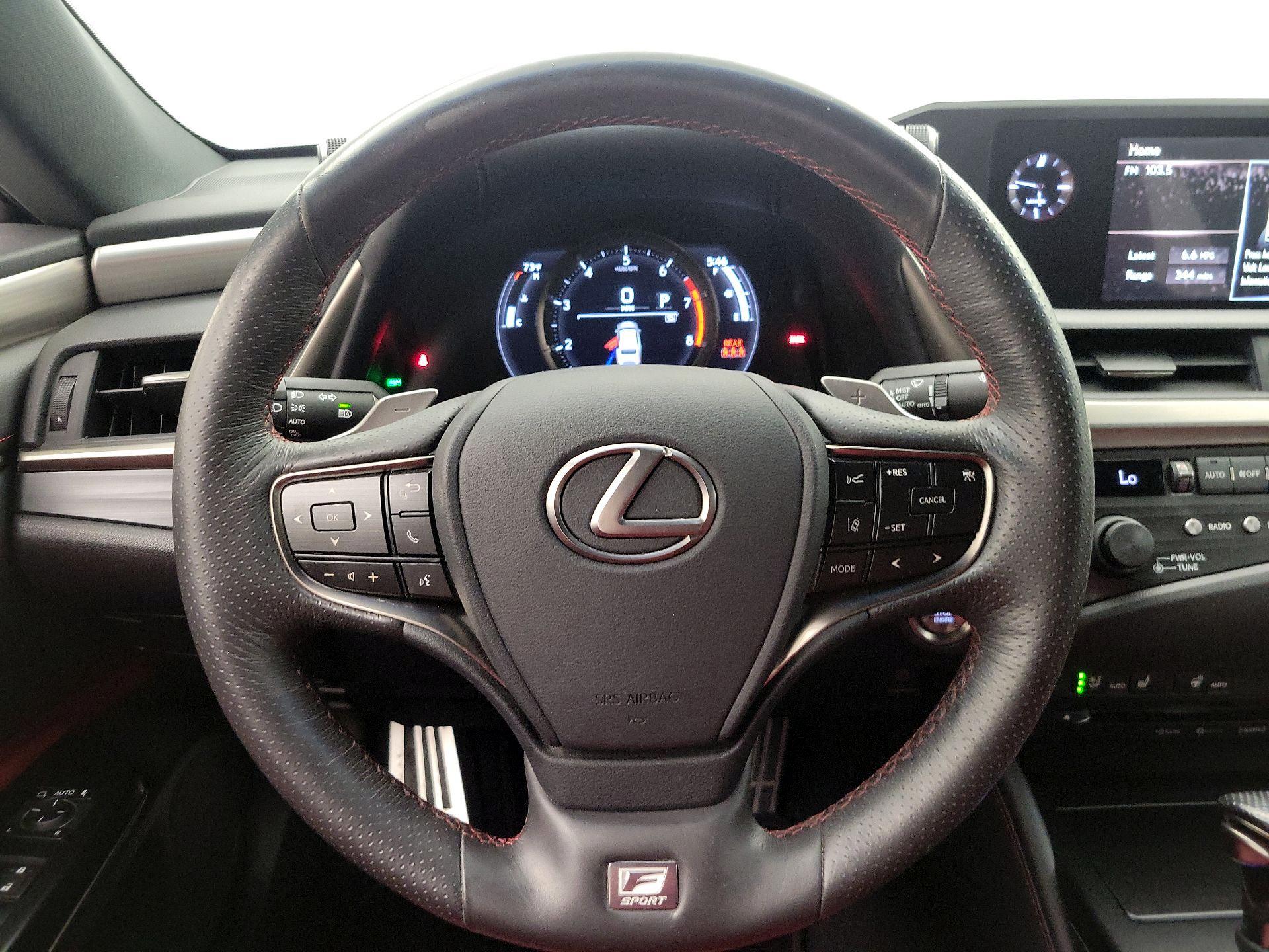 Thumbnail: 2020 Lexus ES - 10
