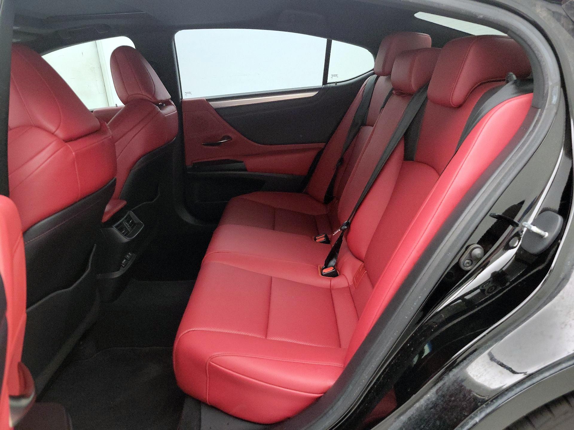 Thumbnail: 2020 Lexus ES - 19