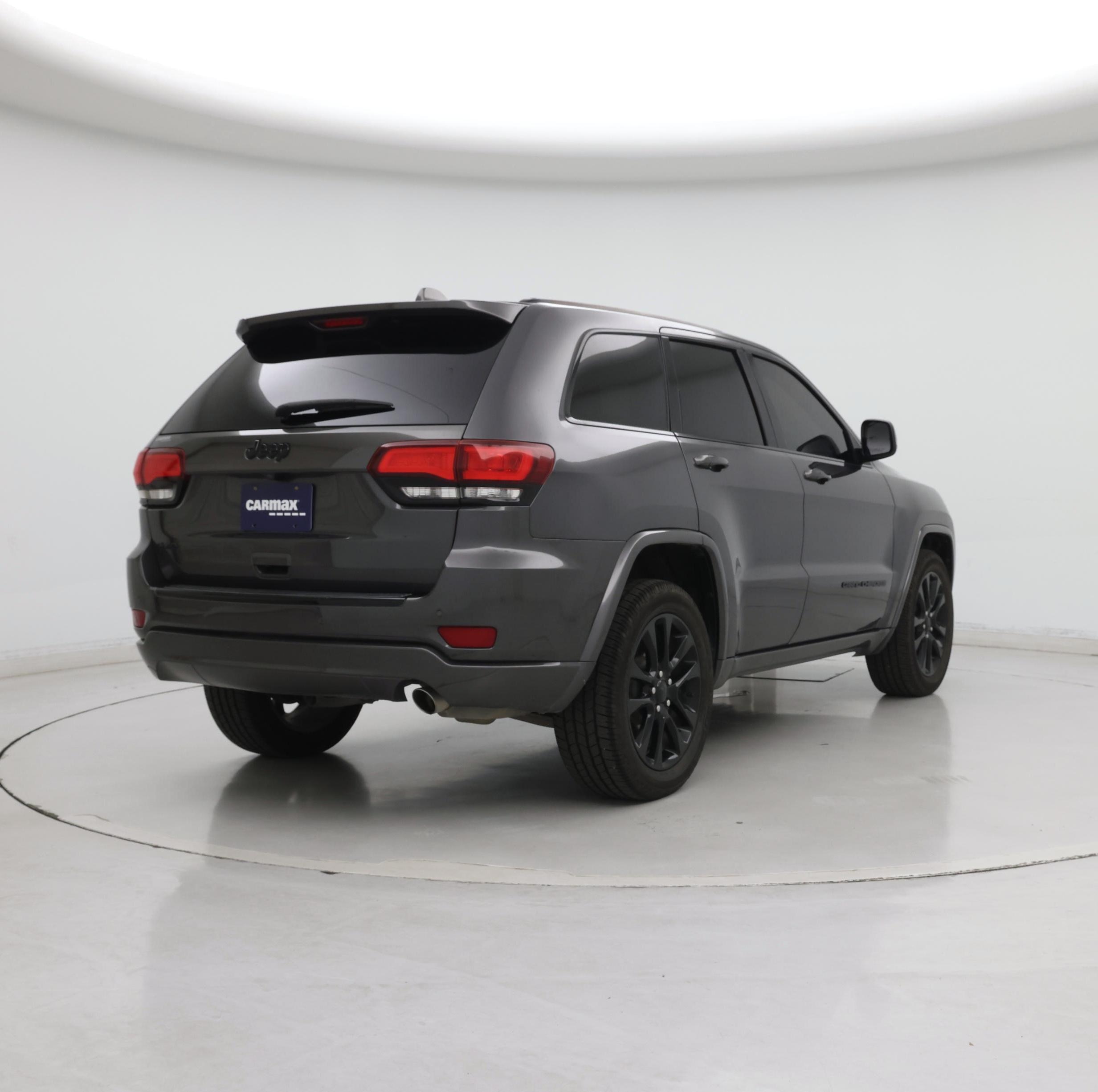 Thumbnail: 2018 Jeep Grand Cherokee - 8