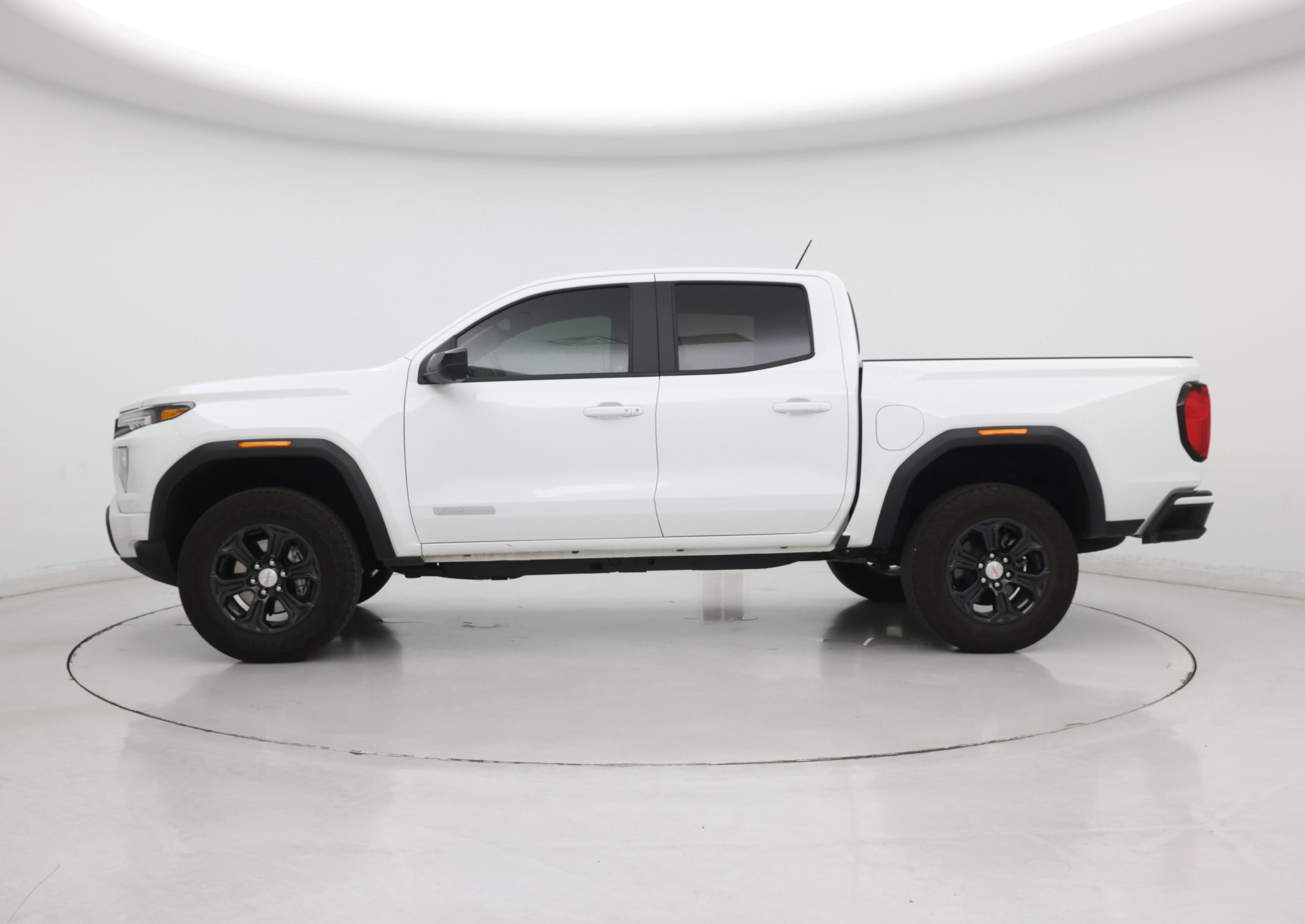 Thumbnail: 2024 GMC Canyon - 3