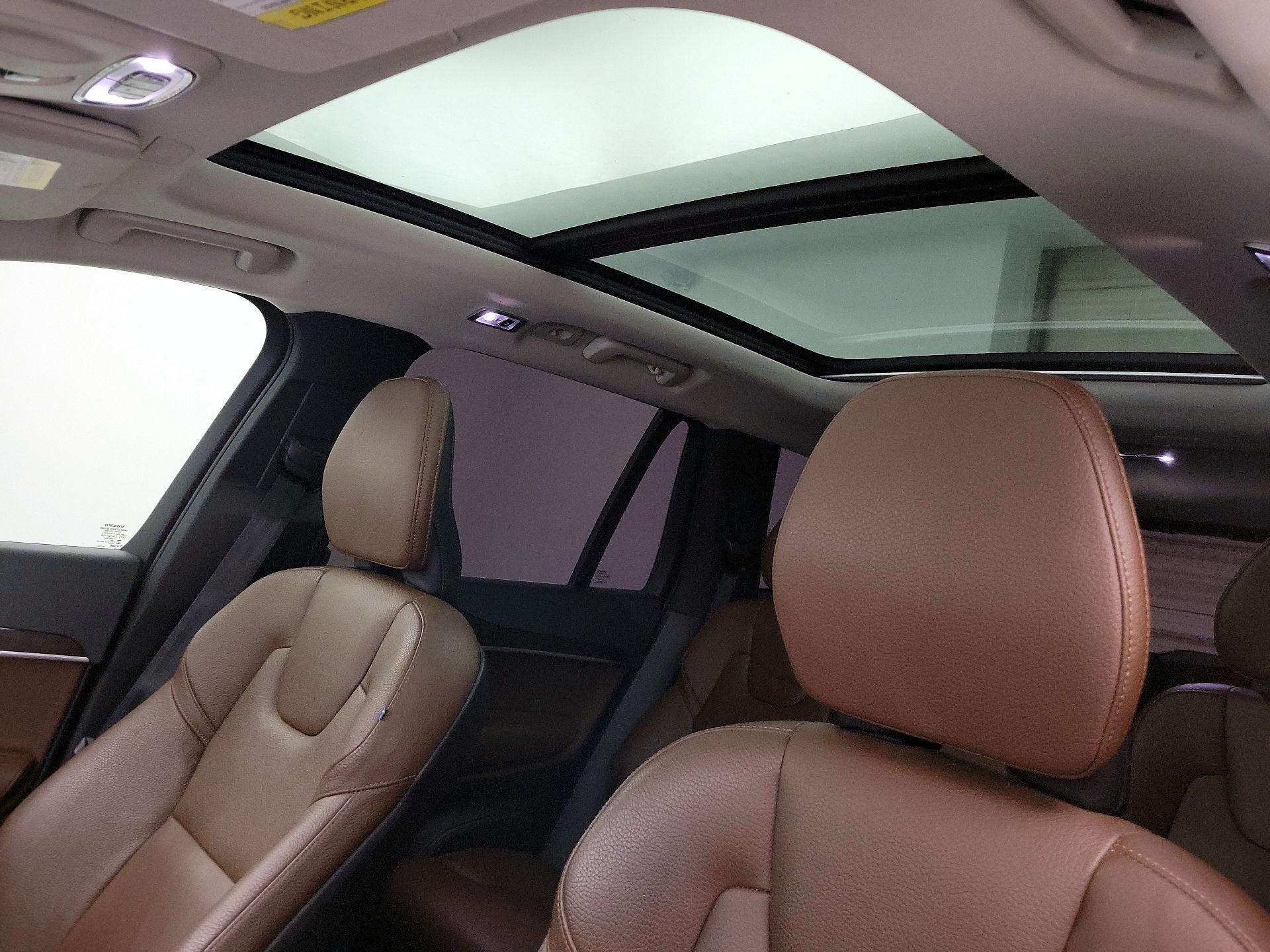 Thumbnail: 2019 Volvo XC90 - 19