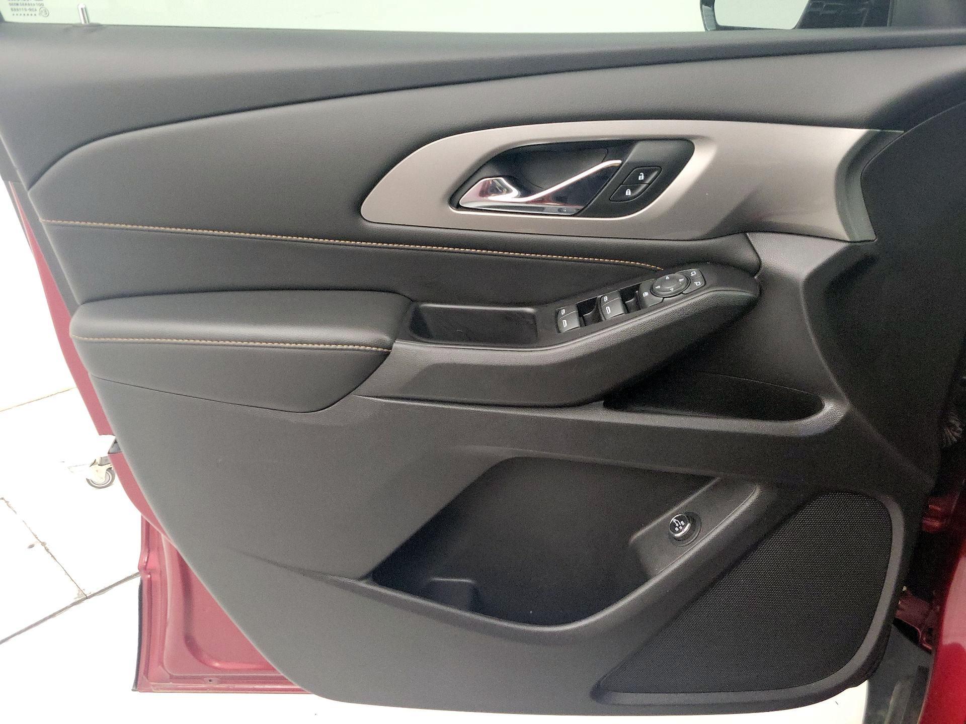Thumbnail: 2019 Chevrolet Traverse - 12