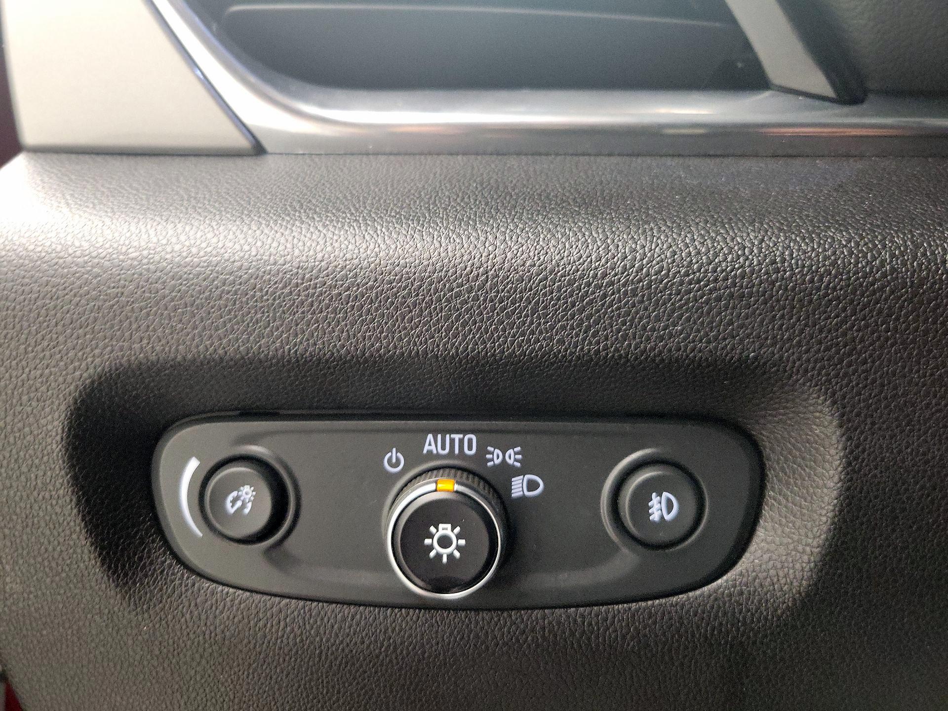 Thumbnail: 2019 Chevrolet Traverse - 13