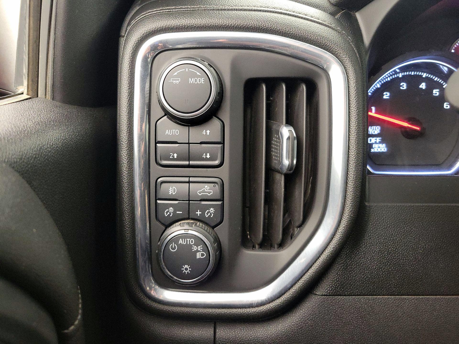 Thumbnail: 2021 Chevrolet Silverado 1500 - 13