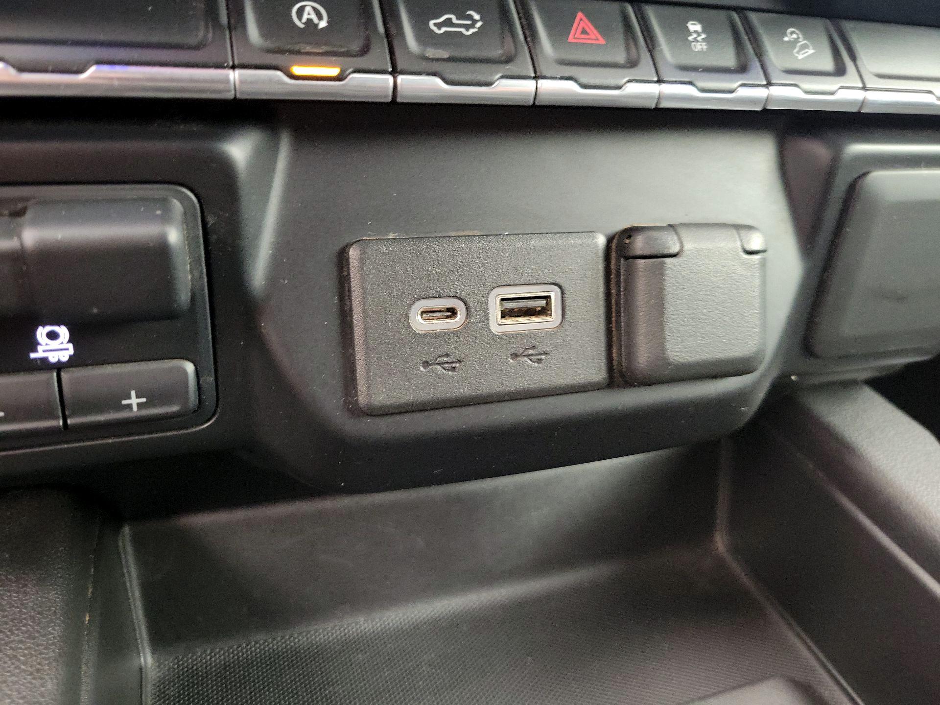 Thumbnail: 2021 Chevrolet Silverado 1500 - 19