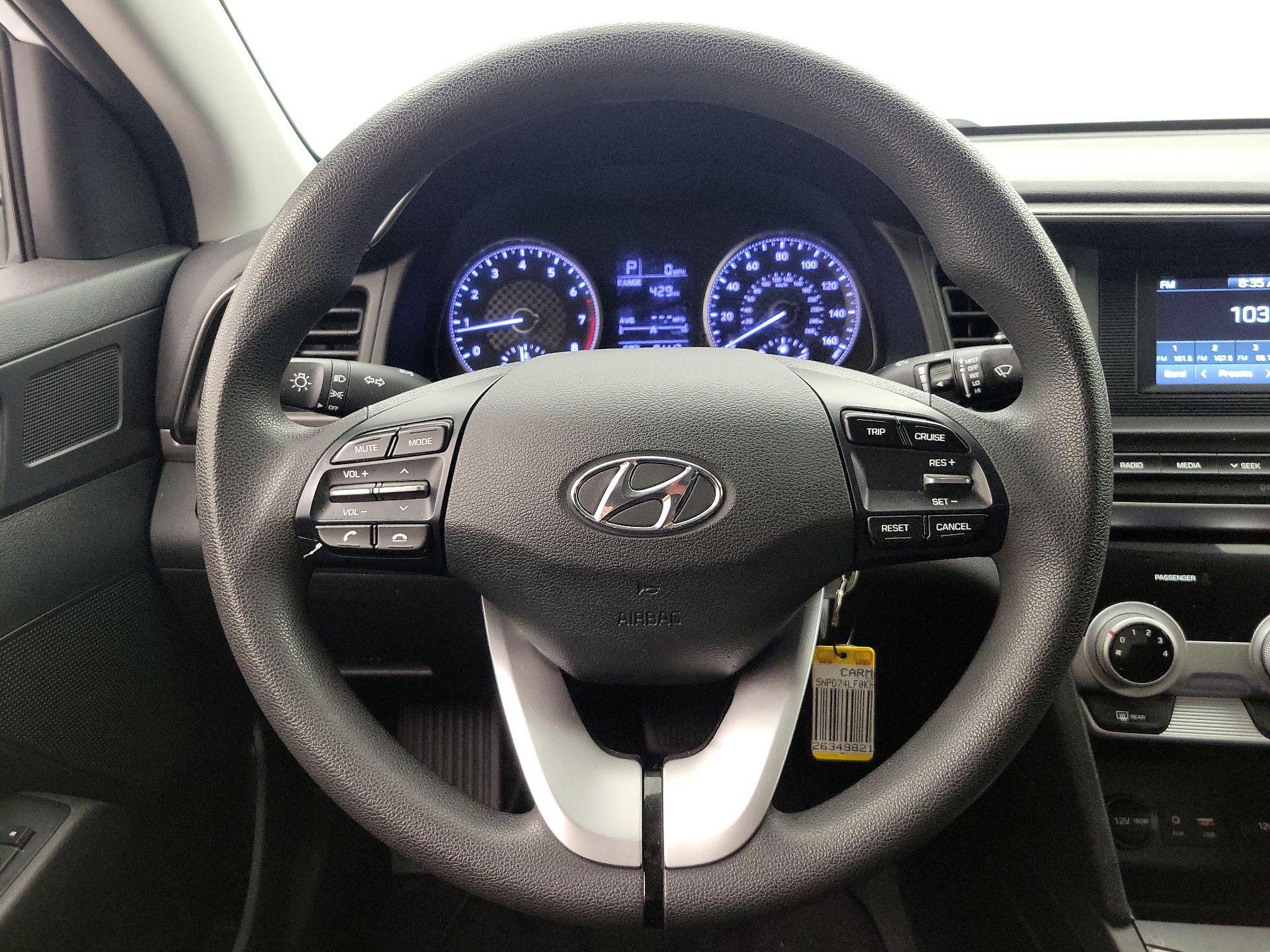 Thumbnail: 2019 Hyundai Elantra - 10