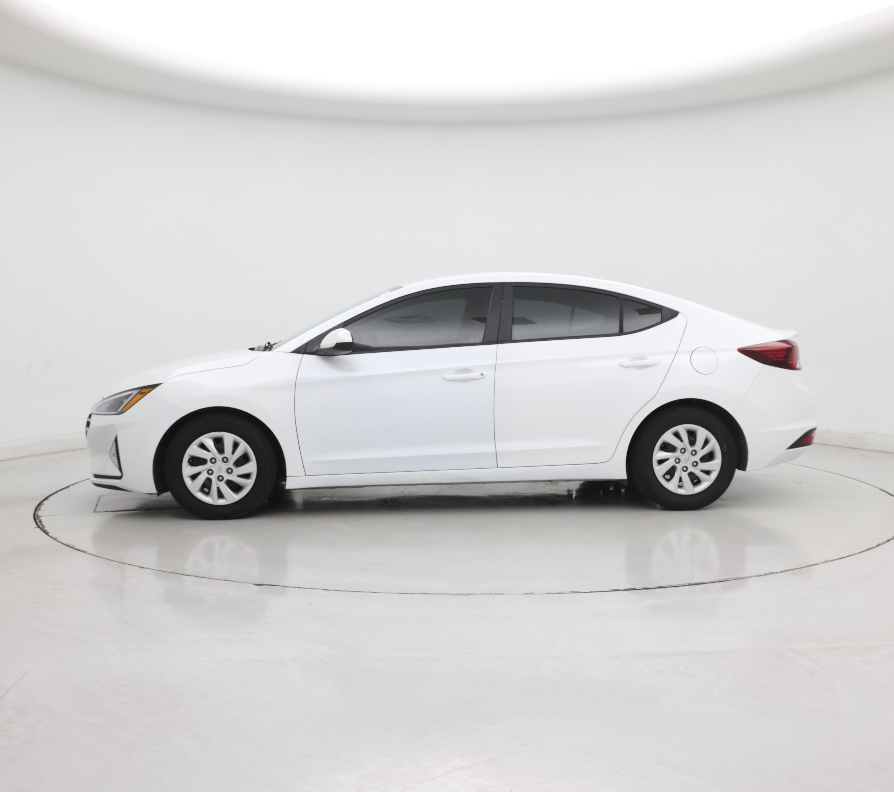 Thumbnail: 2019 Hyundai Elantra - 3