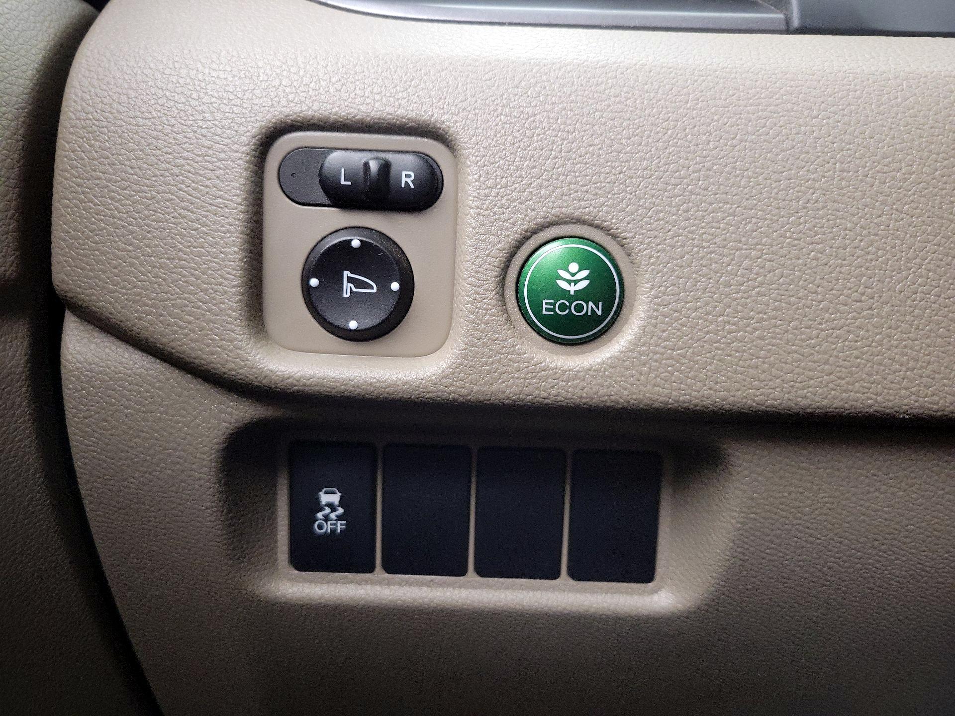 Thumbnail: 2016 Honda Pilot - 13