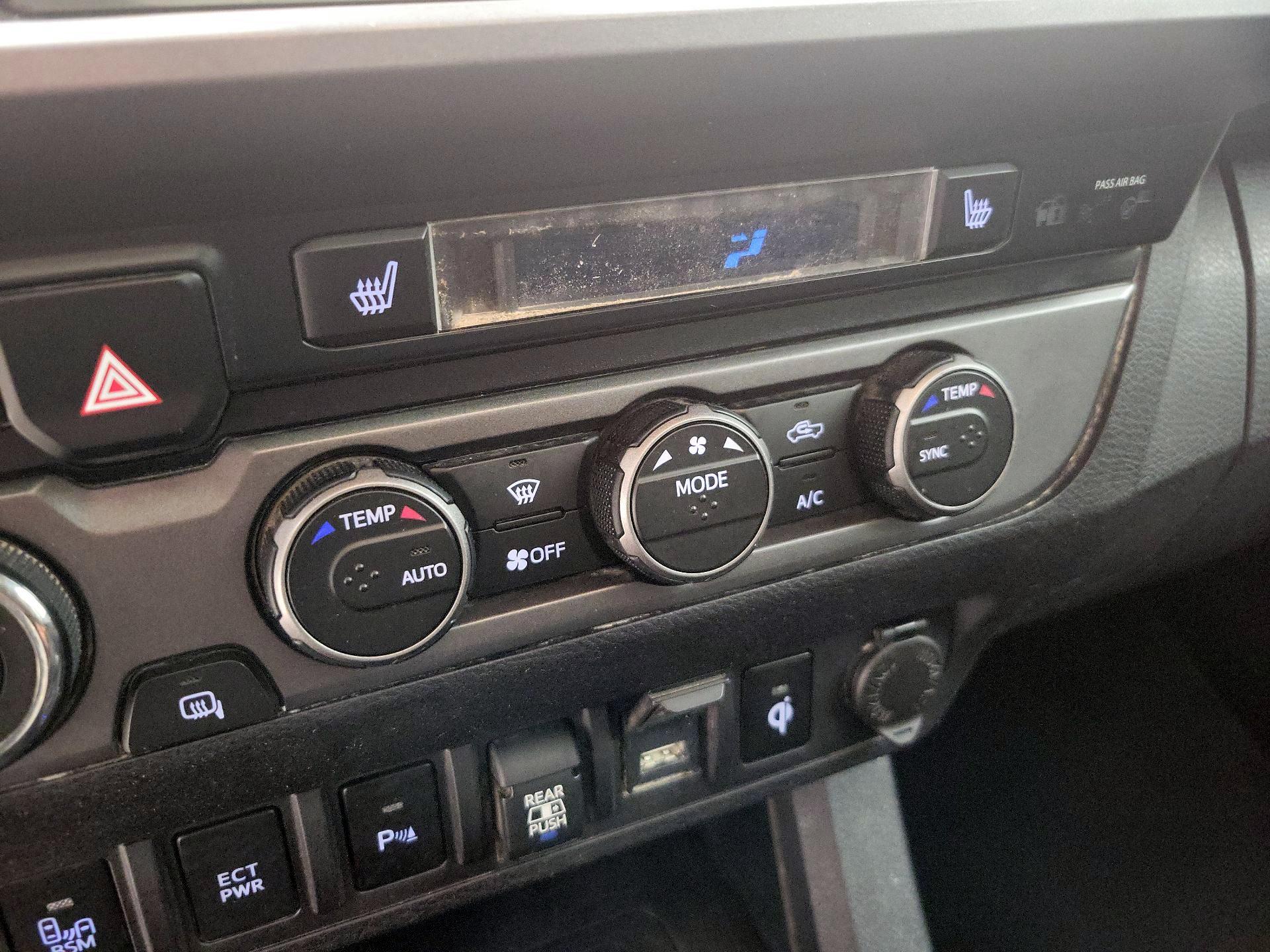 Thumbnail: 2022 Toyota Tacoma - 17