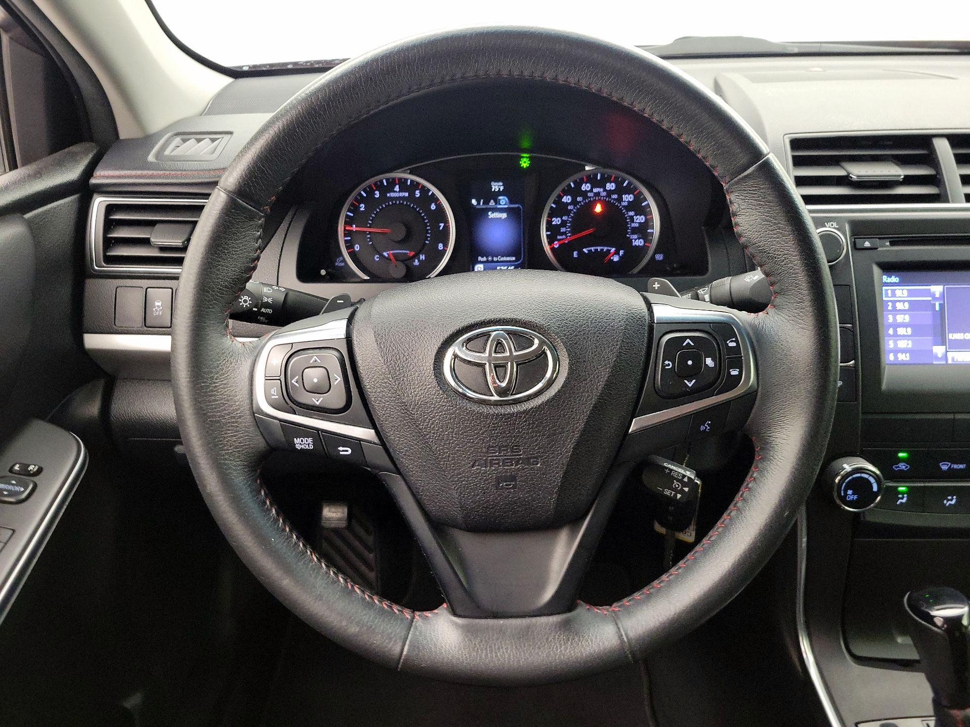 Thumbnail: 2017 Toyota Camry - 10