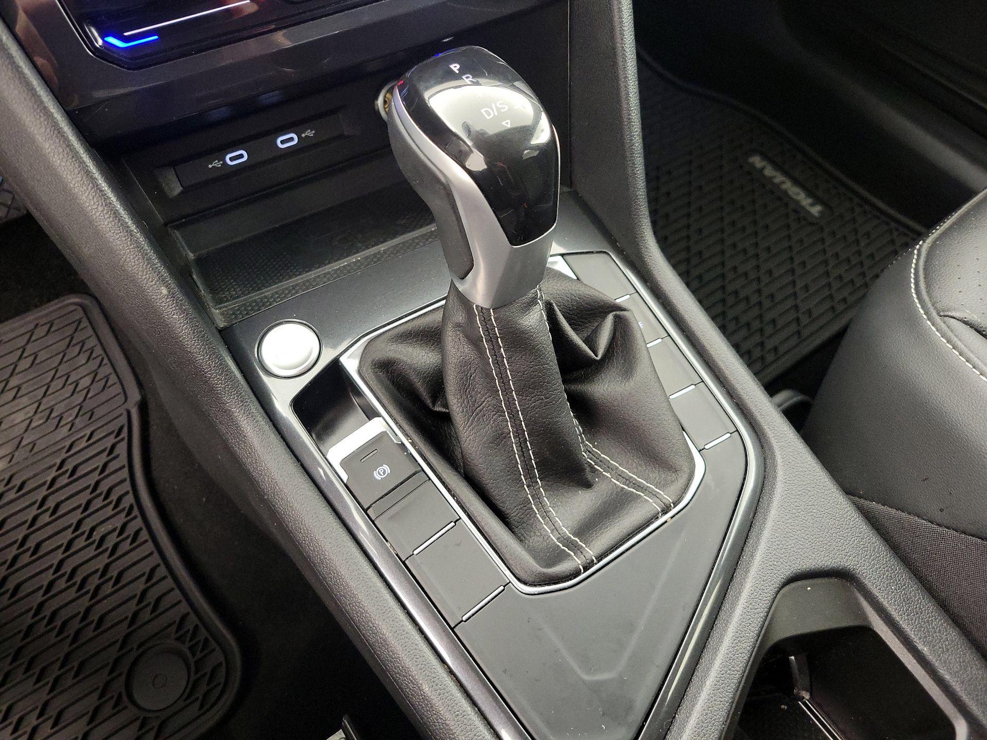 Thumbnail: 2023 Volkswagen Tiguan - 17