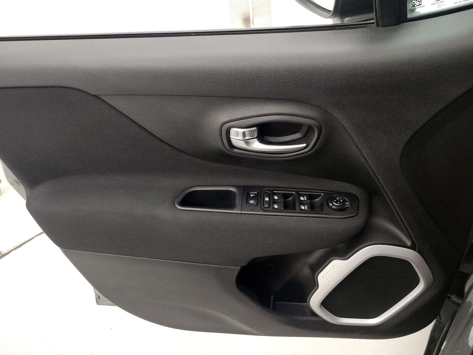 Thumbnail: 2021 Jeep Renegade - 12