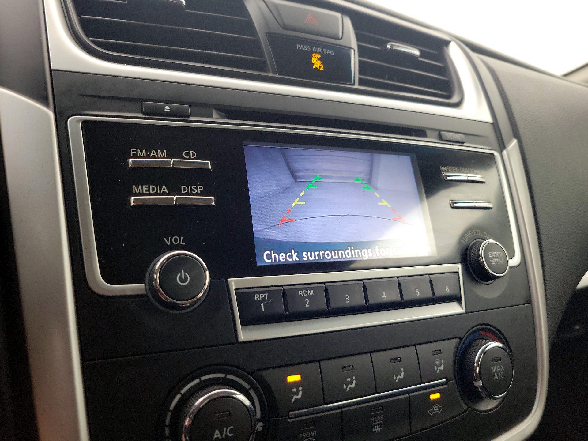 Thumbnail: 2016 Nissan Altima - 14