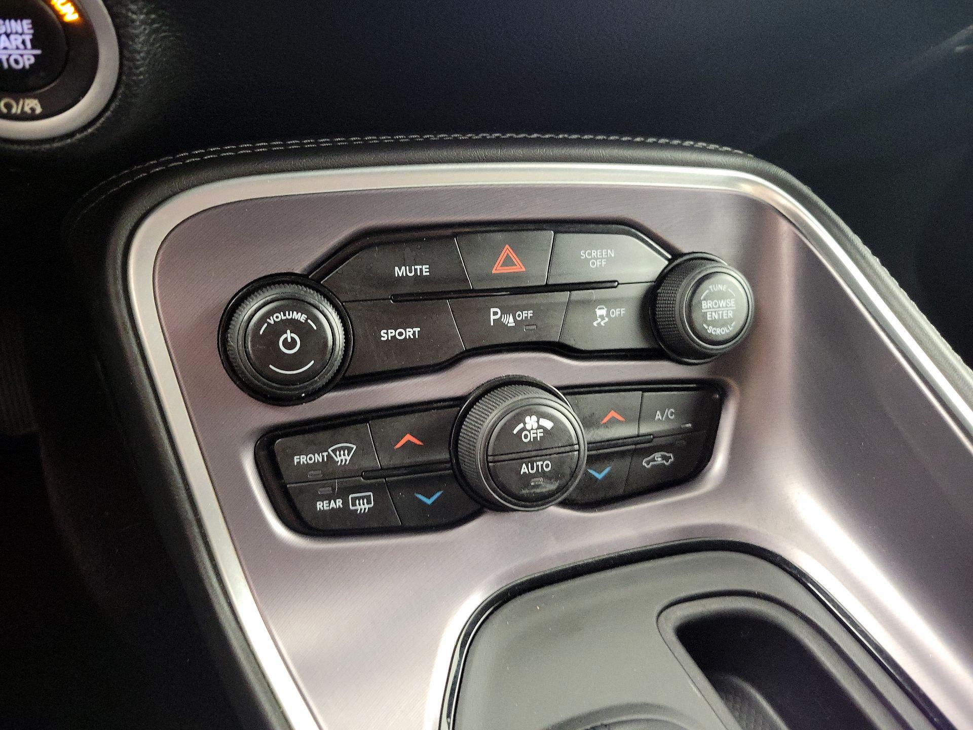 Thumbnail: 2019 Dodge Challenger - 16