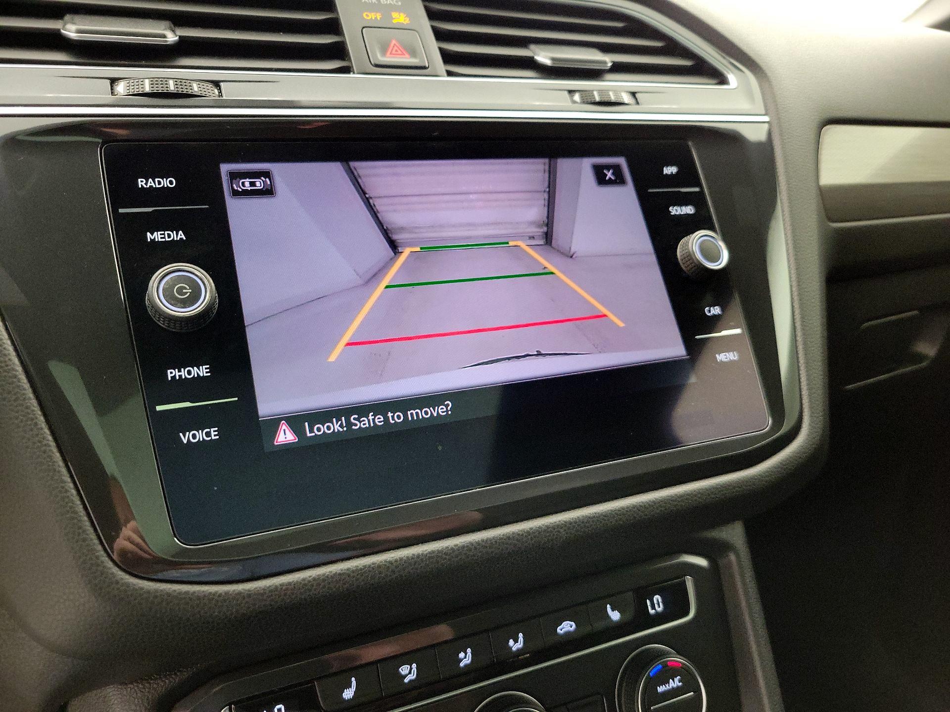 Thumbnail: 2021 Volkswagen Tiguan - 14