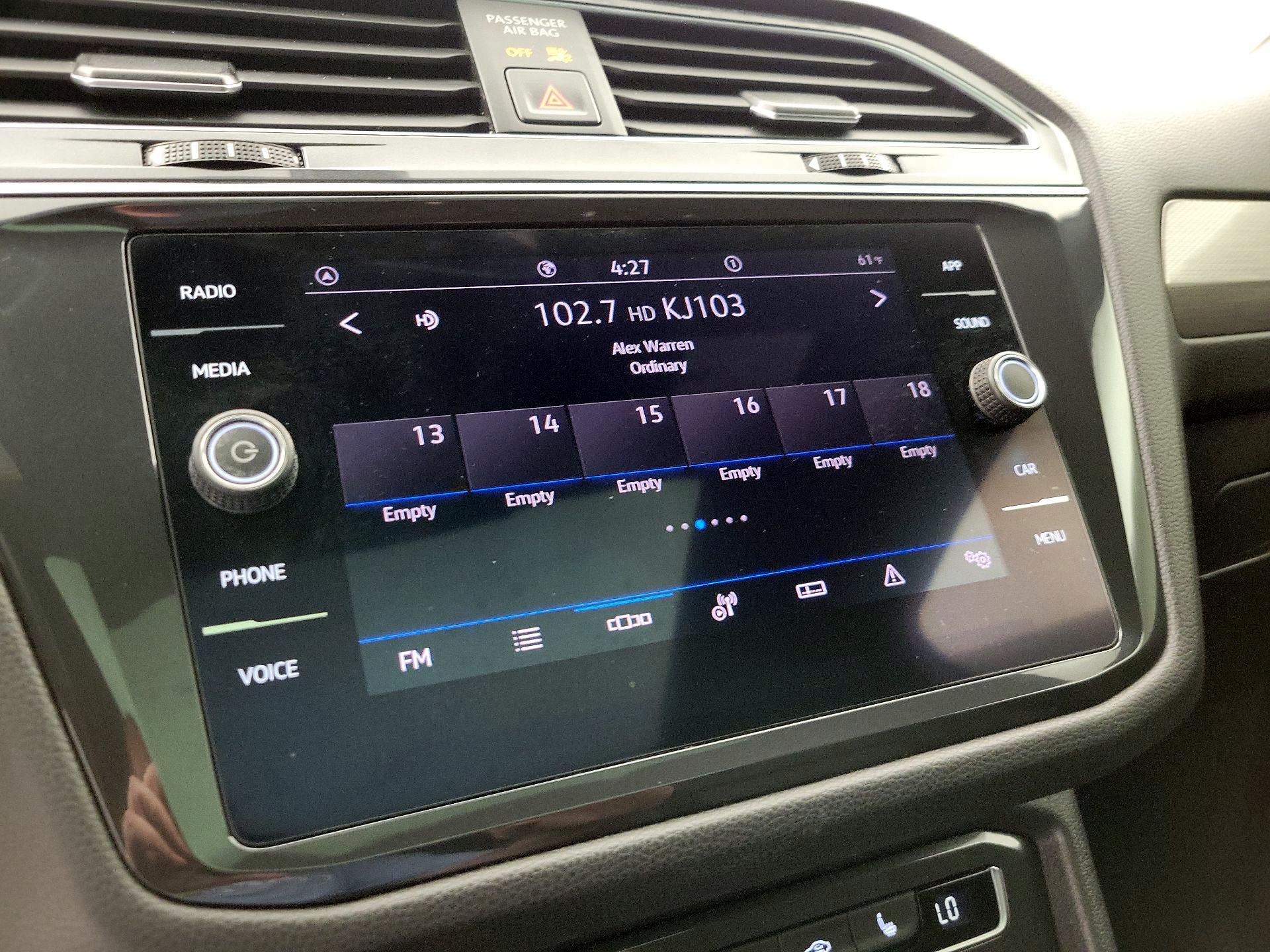 Thumbnail: 2021 Volkswagen Tiguan - 15