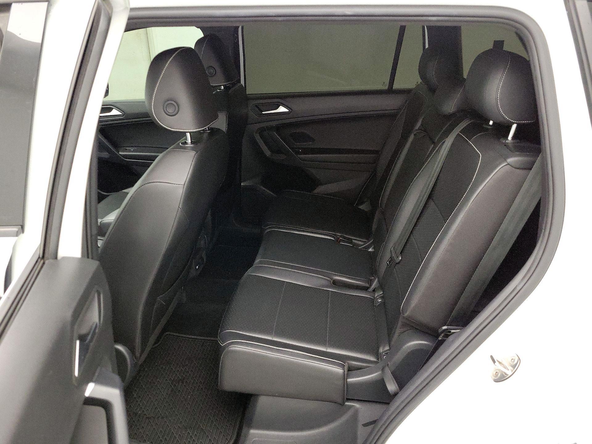 Thumbnail: 2021 Volkswagen Tiguan - 20