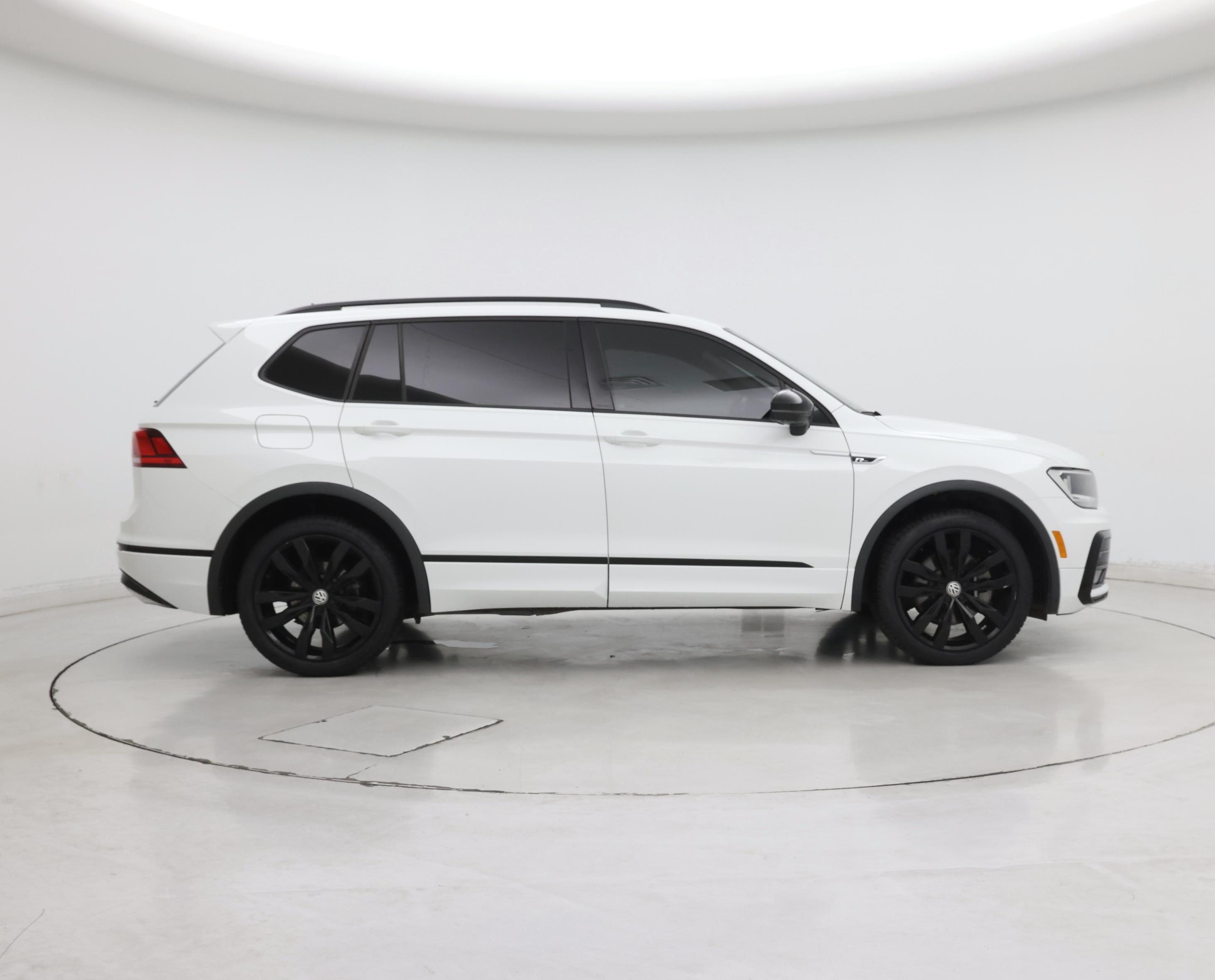 Thumbnail: 2021 Volkswagen Tiguan - 7