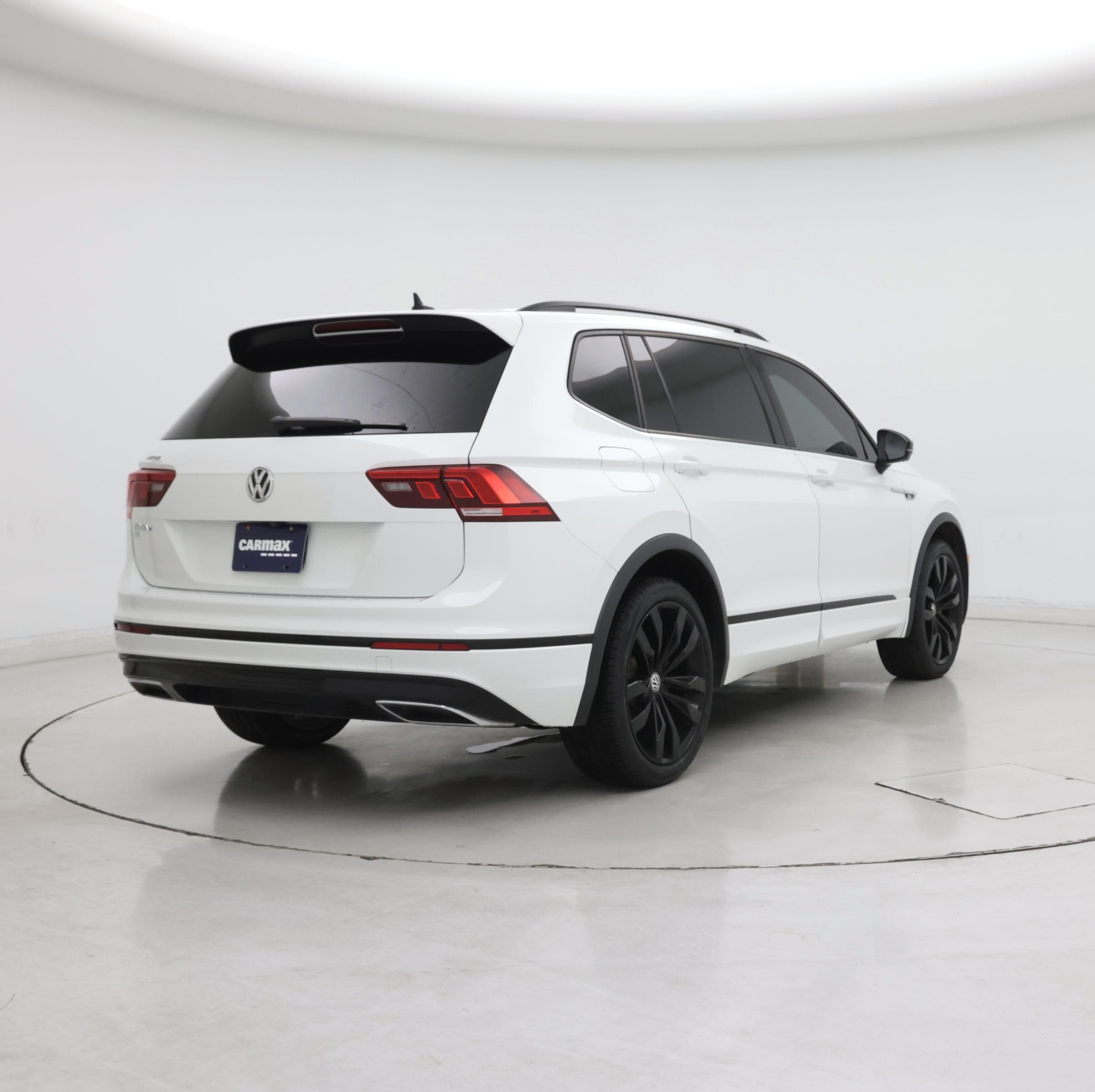 Thumbnail: 2021 Volkswagen Tiguan - 8