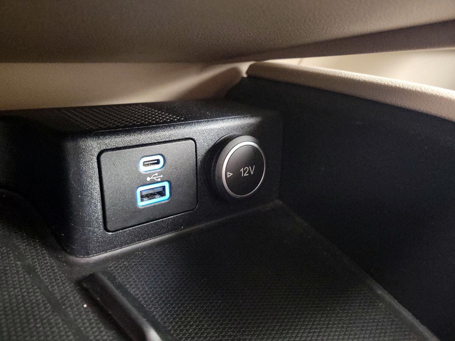 Thumbnail: 2021 Ford Escape - 18