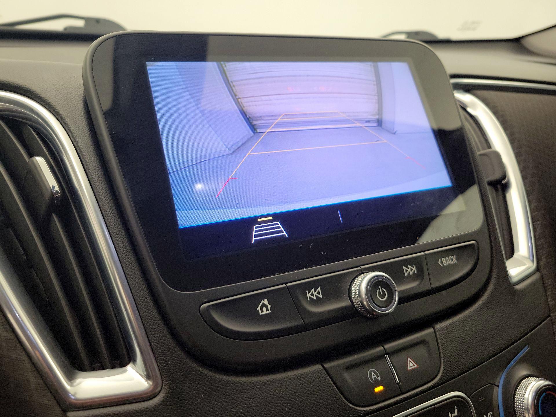 Thumbnail: 2020 Chevrolet Malibu - 14