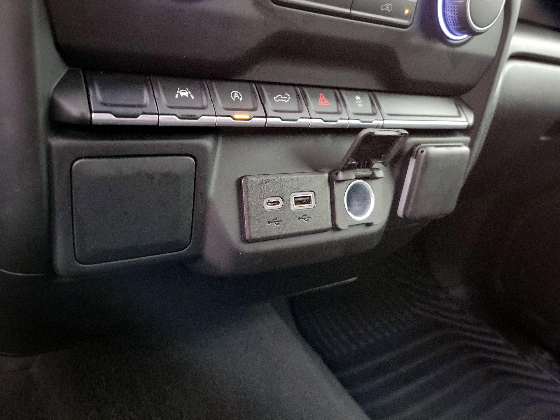 Thumbnail: 2022 Chevrolet Silverado 1500 - 18