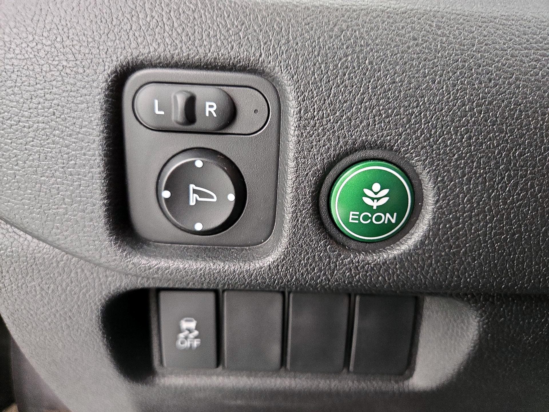 Thumbnail: 2017 Honda Pilot - 13