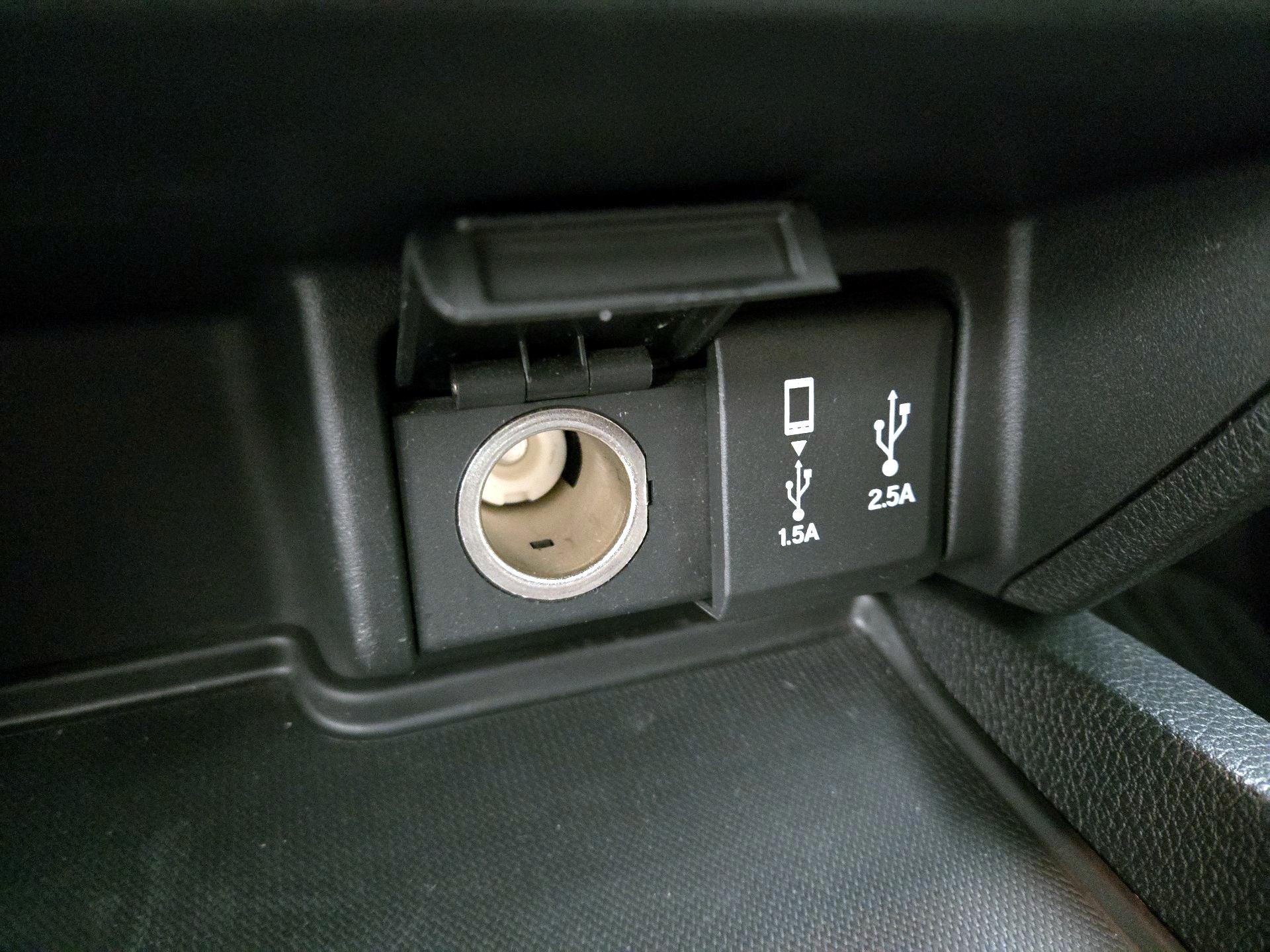 Thumbnail: 2017 Honda Pilot - 18