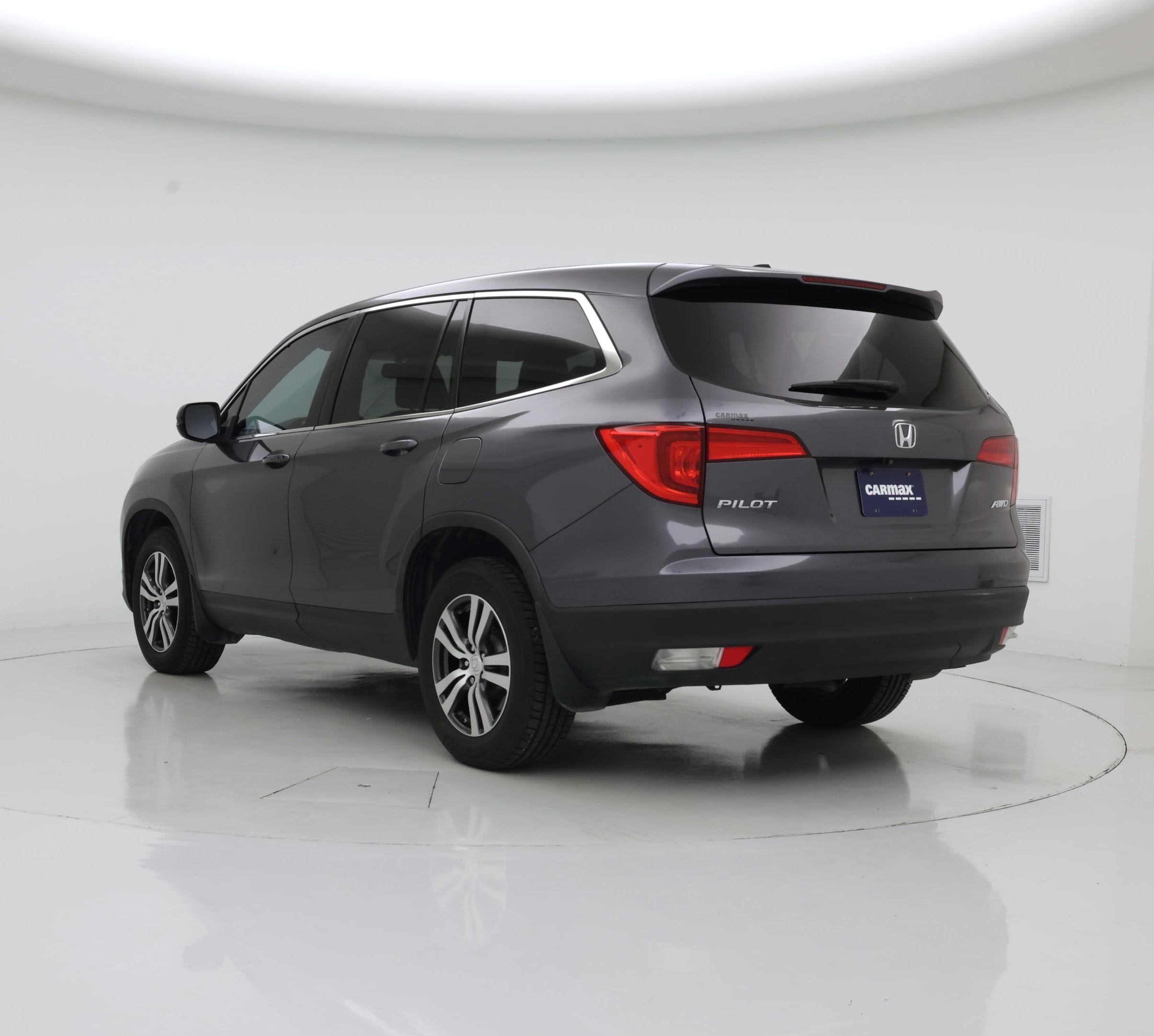 Thumbnail: 2017 Honda Pilot - 2