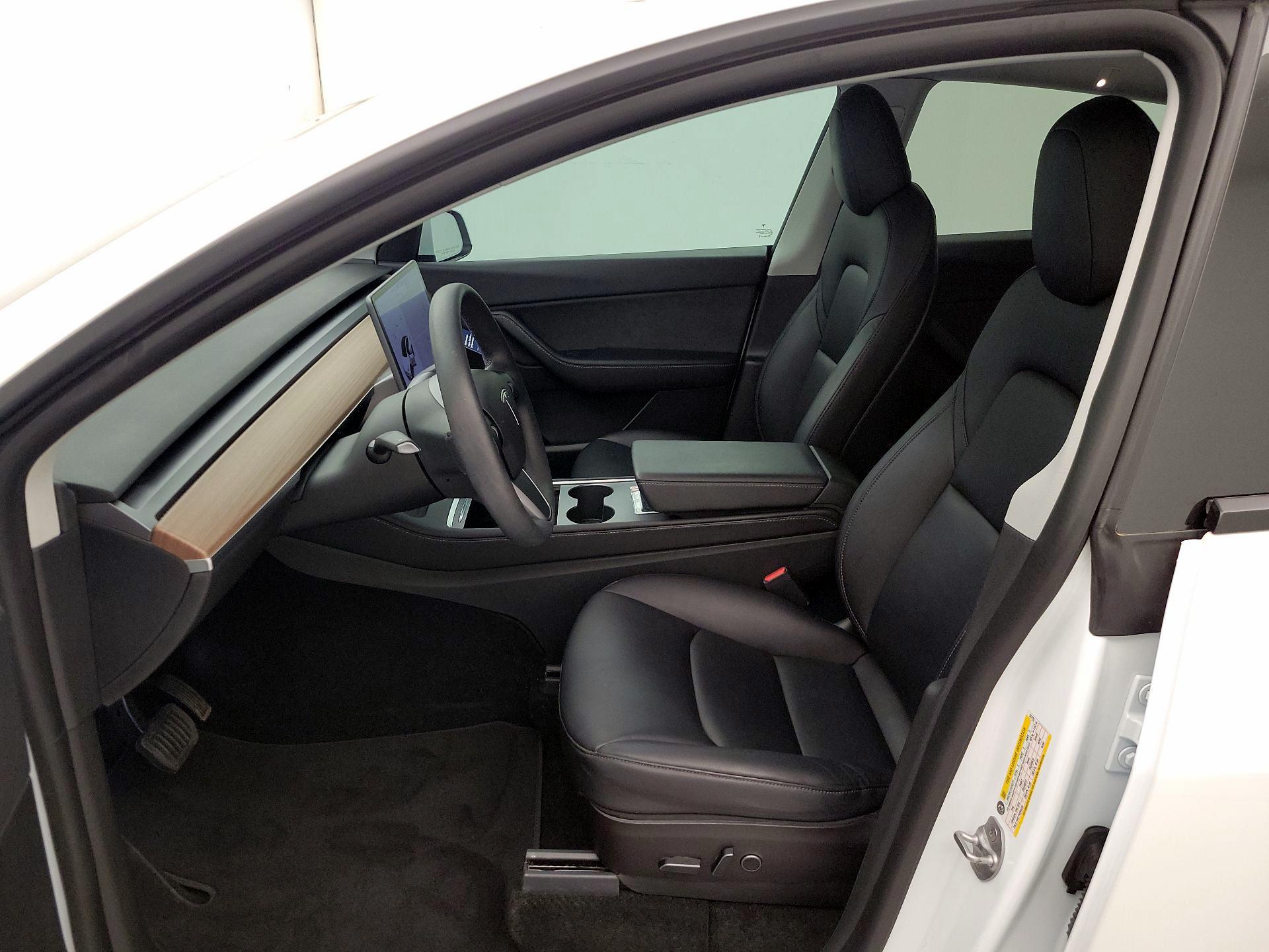 Thumbnail: 2022 Tesla Model Y - 11