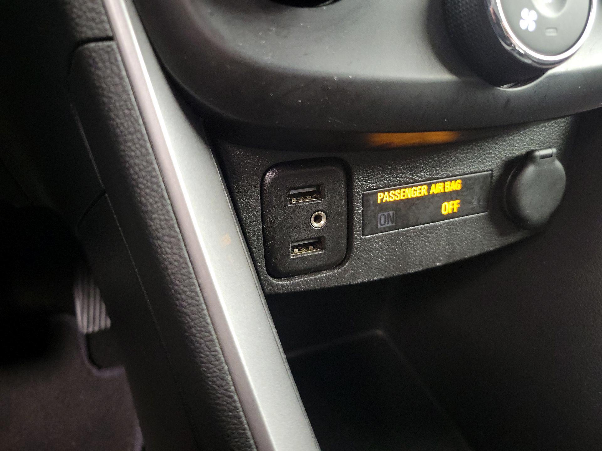 Thumbnail: 2021 Chevrolet Trax - 18