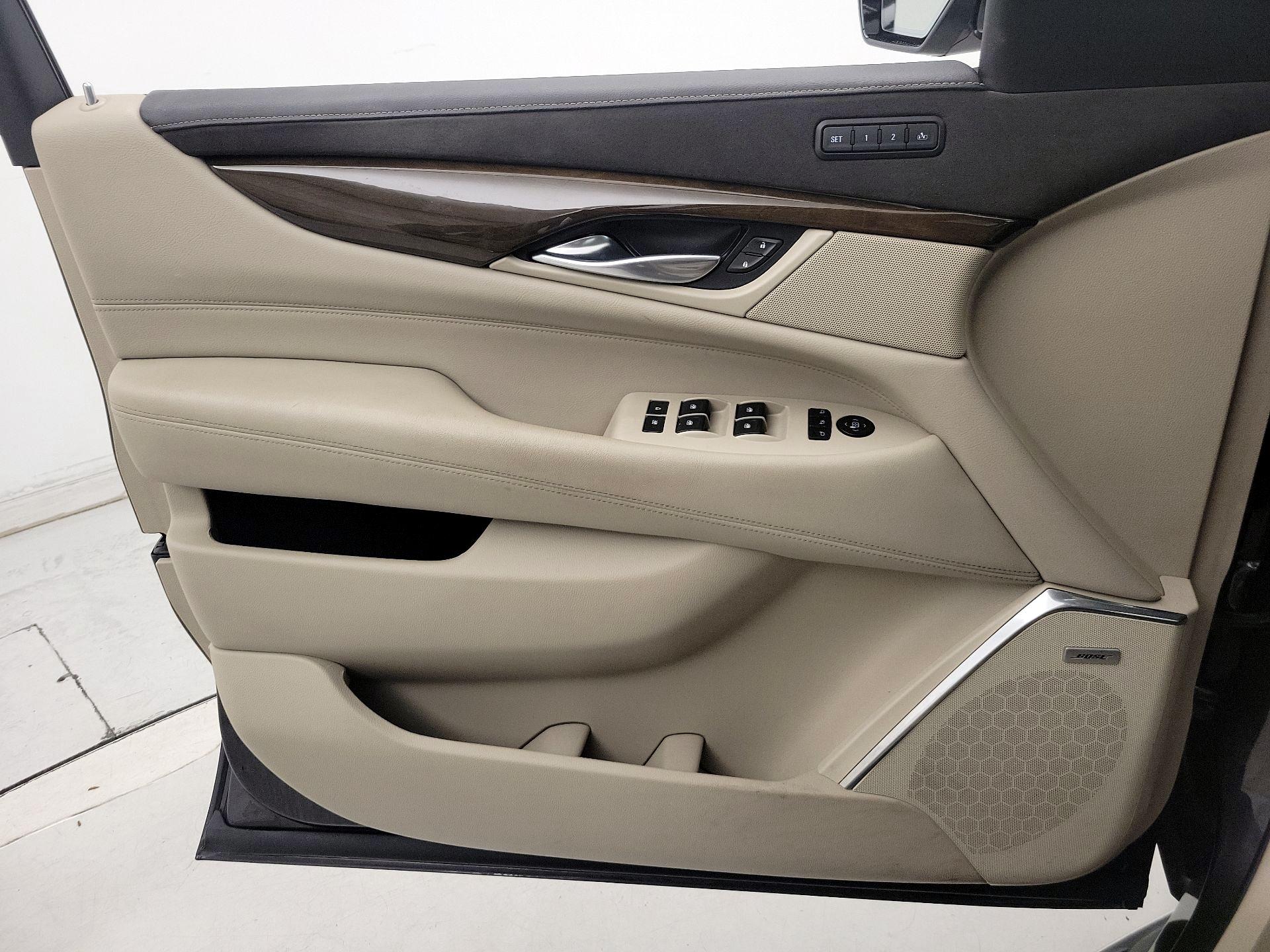 Thumbnail: 2018 Cadillac Escalade - 12